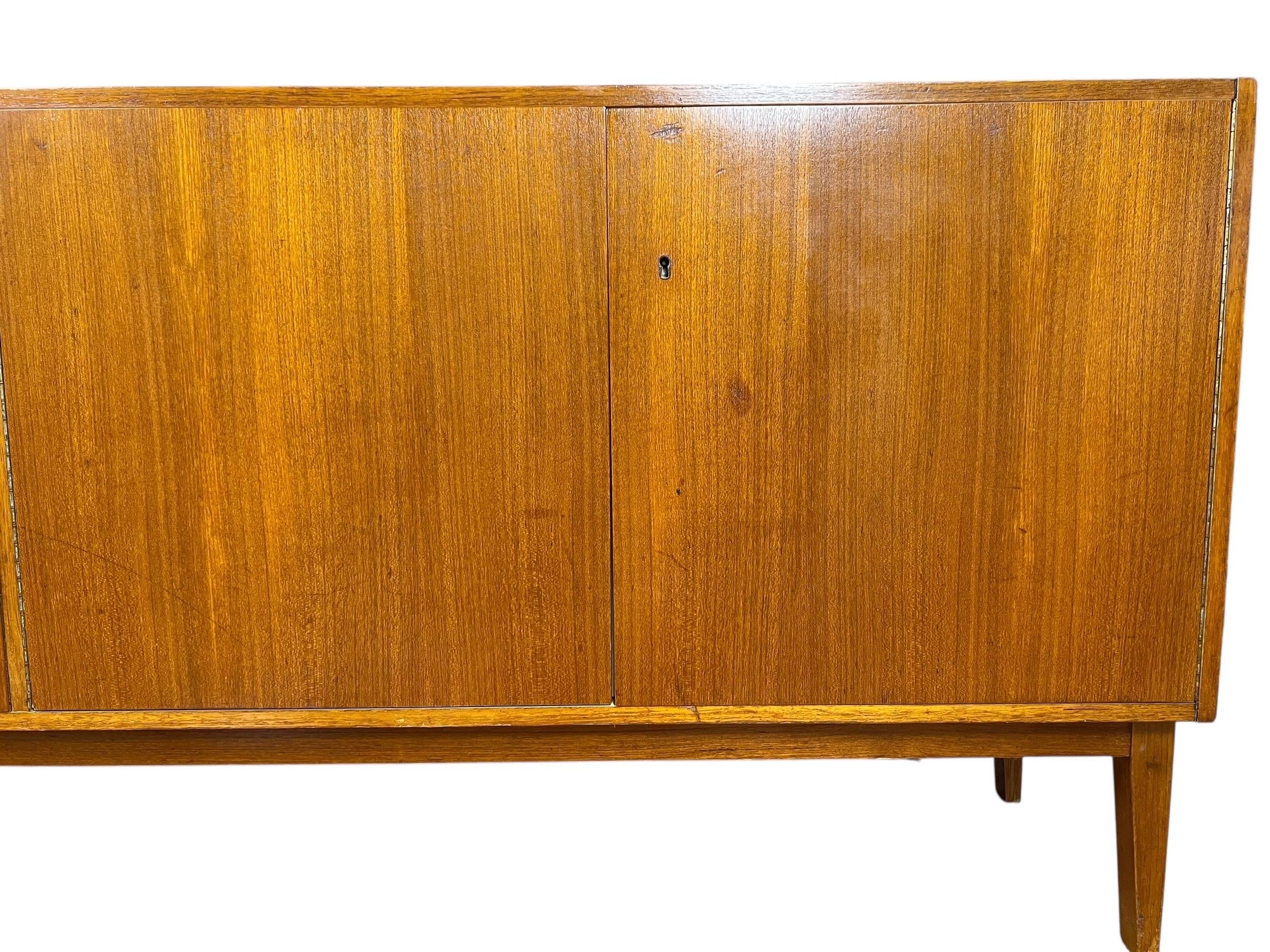 Teak Credenza di metà secolo in teak Friedrich Landwehr Möbelfabrik in vendita