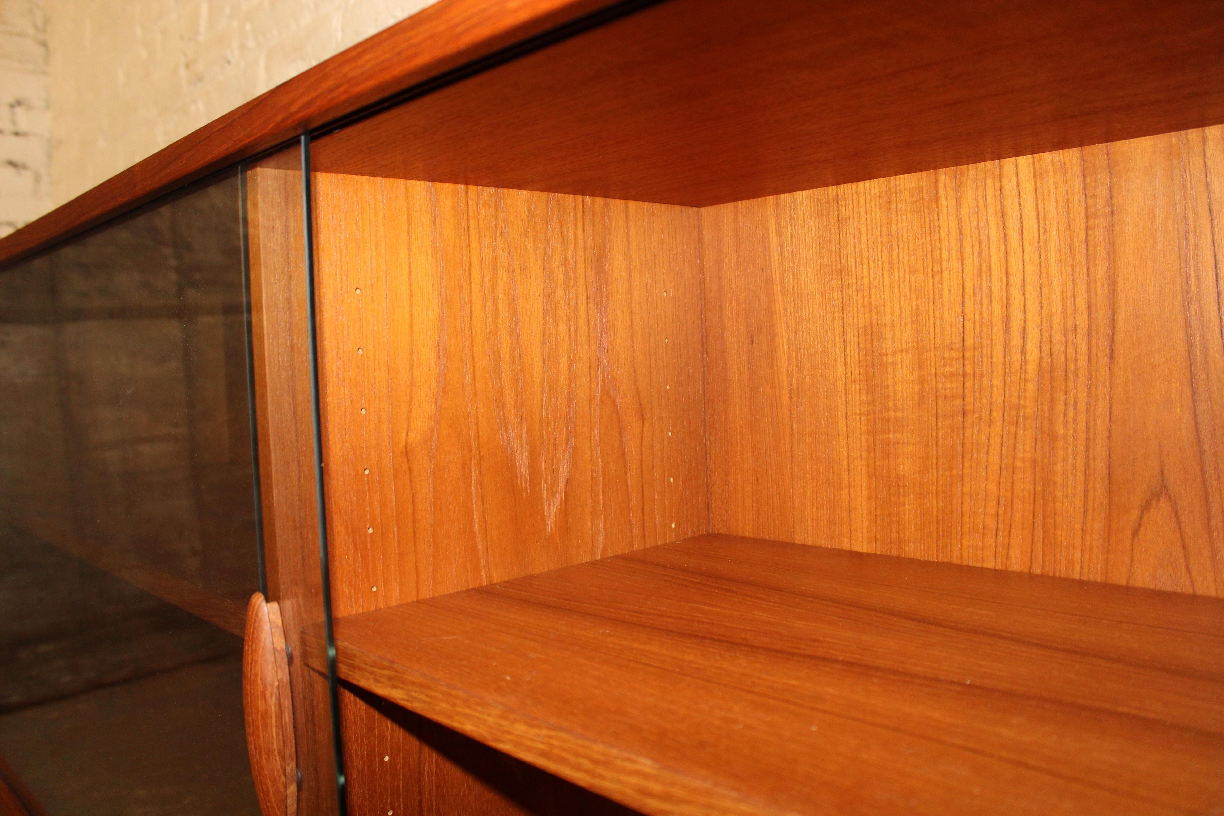 Mid-Century Teak Glass Door Bookcase Topper by Dyrlund For Sale 3