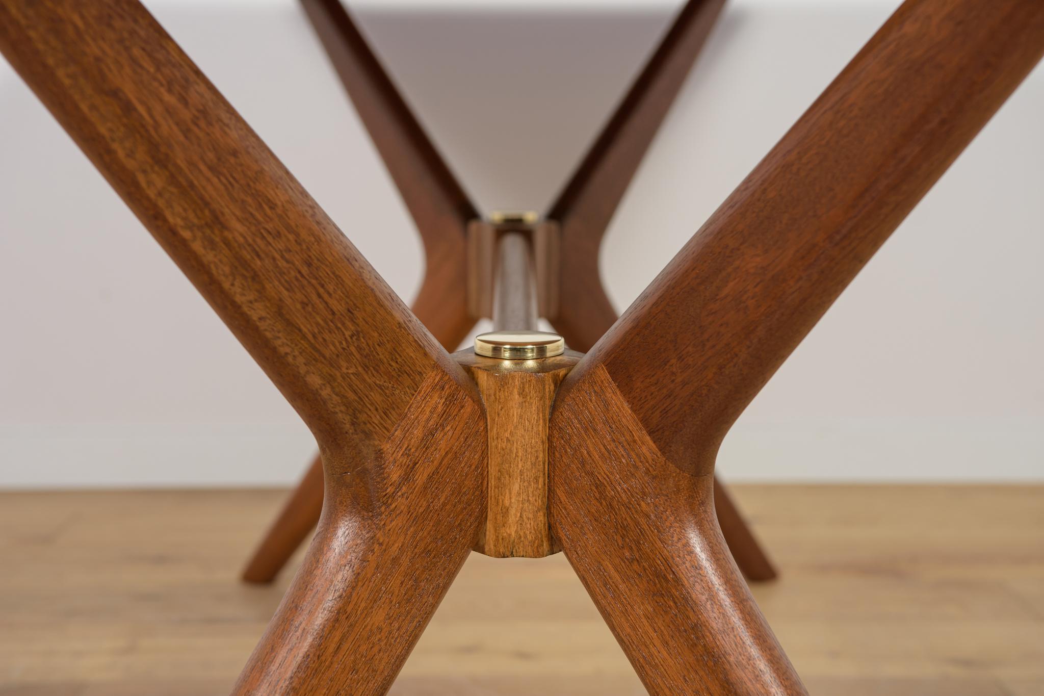 Mesa de comedor de helicóptero de teca de mediados de siglo de G-Plan, Reino Unido, años 60 en venta 7