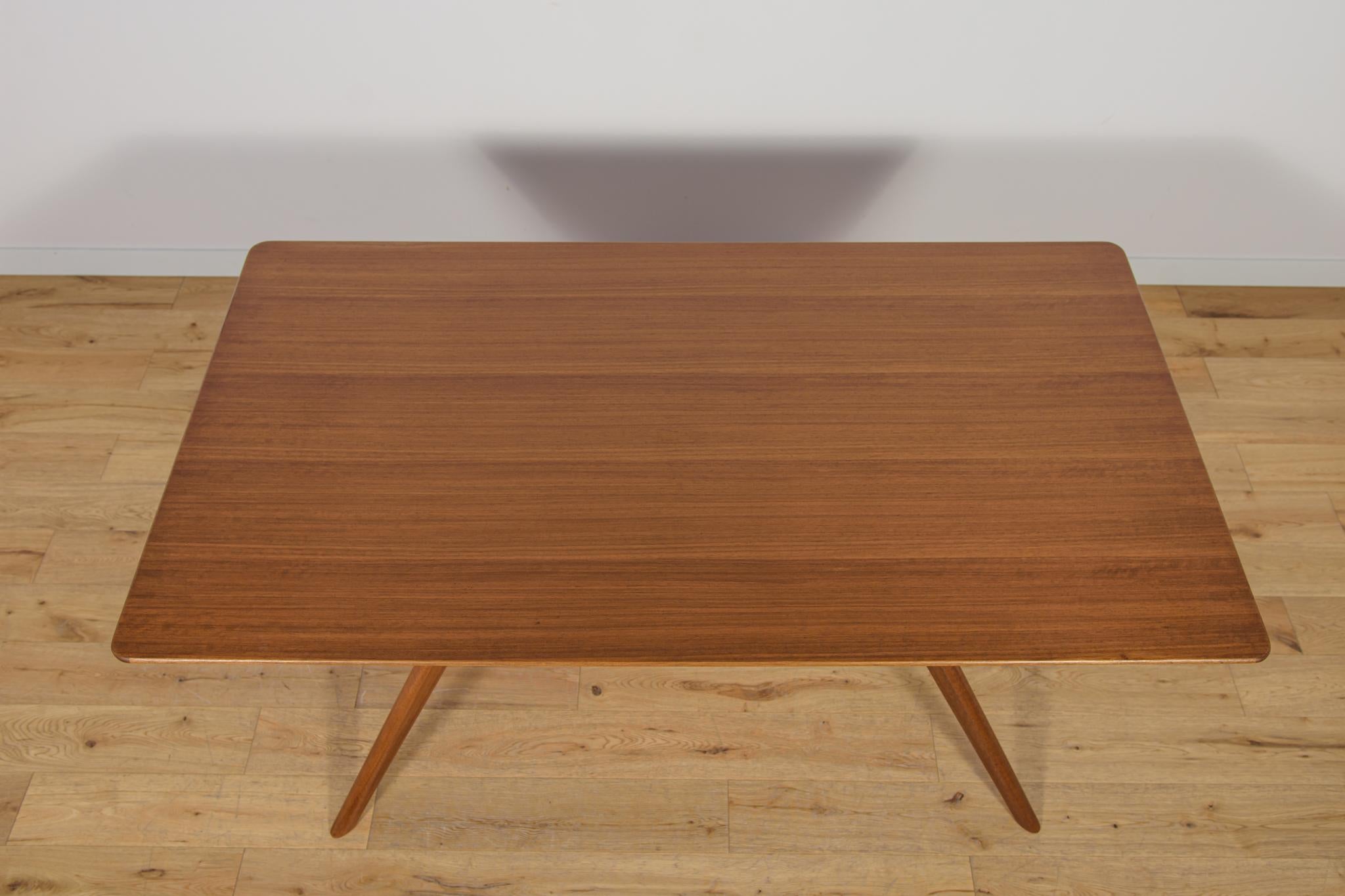 Mesa de comedor de helicóptero de teca de mediados de siglo de G-Plan, Reino Unido, años 60 Británico en venta