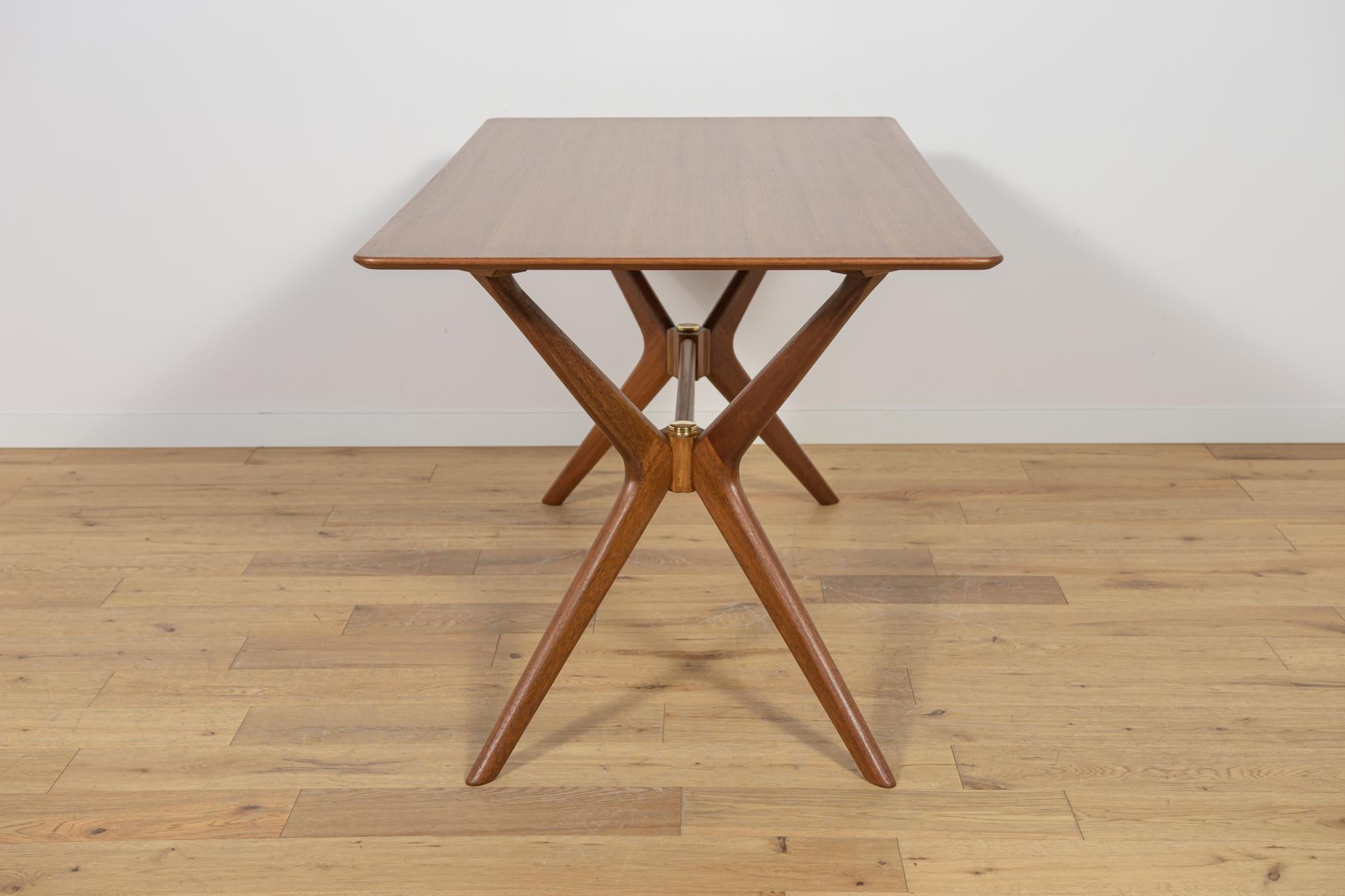 Mesa de comedor de helicóptero de teca de mediados de siglo de G-Plan, Reino Unido, años 60 en Excelente estado para la venta en GNIEZNO, 30