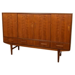 Buffet haut en teck du milieu du siècle, Danemark, années 1960