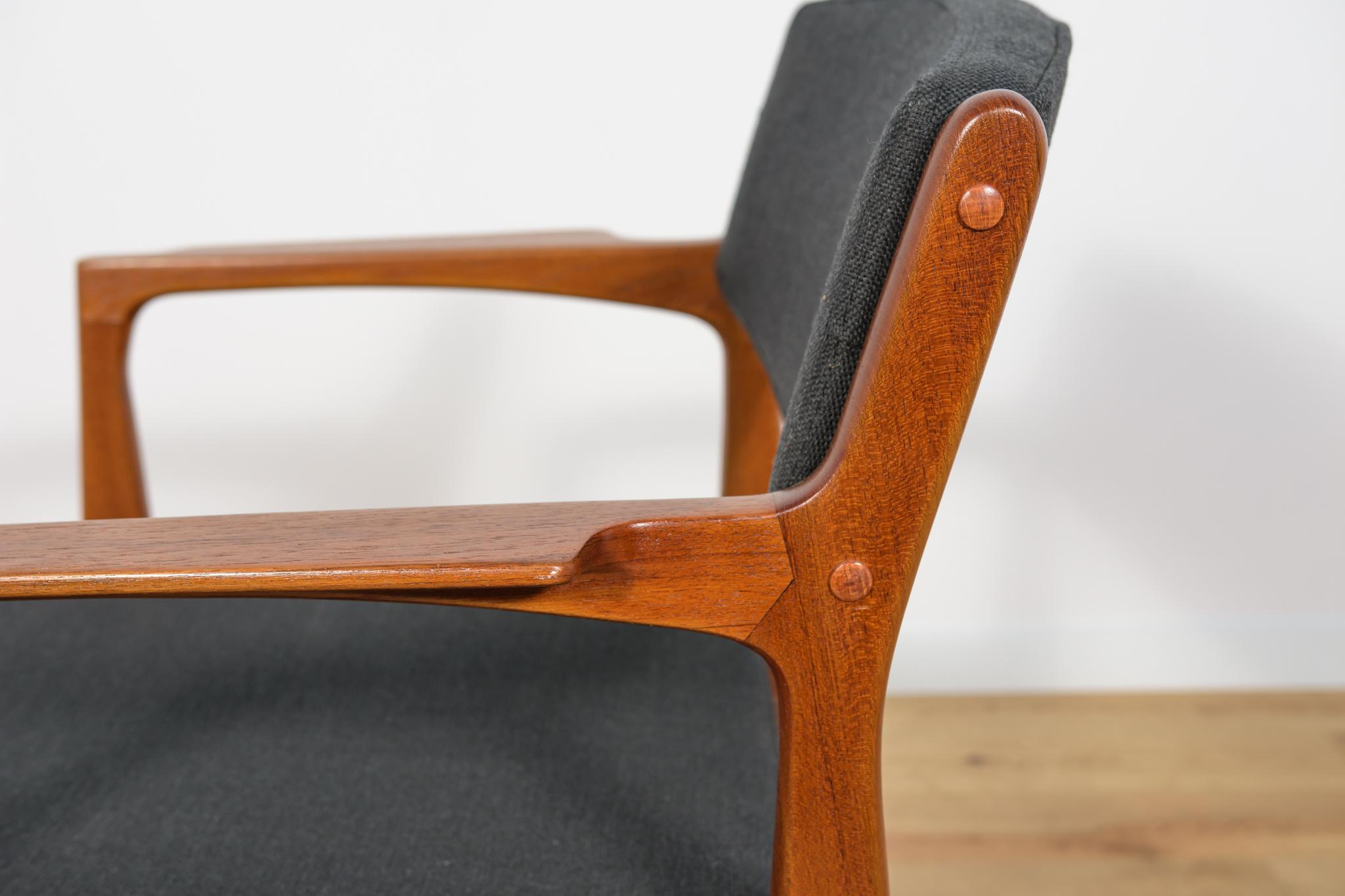 Poltrona di metà secolo in teak e pelle di Erik Buck per Ørum Møbelfabrik, Danimarca in vendita 10