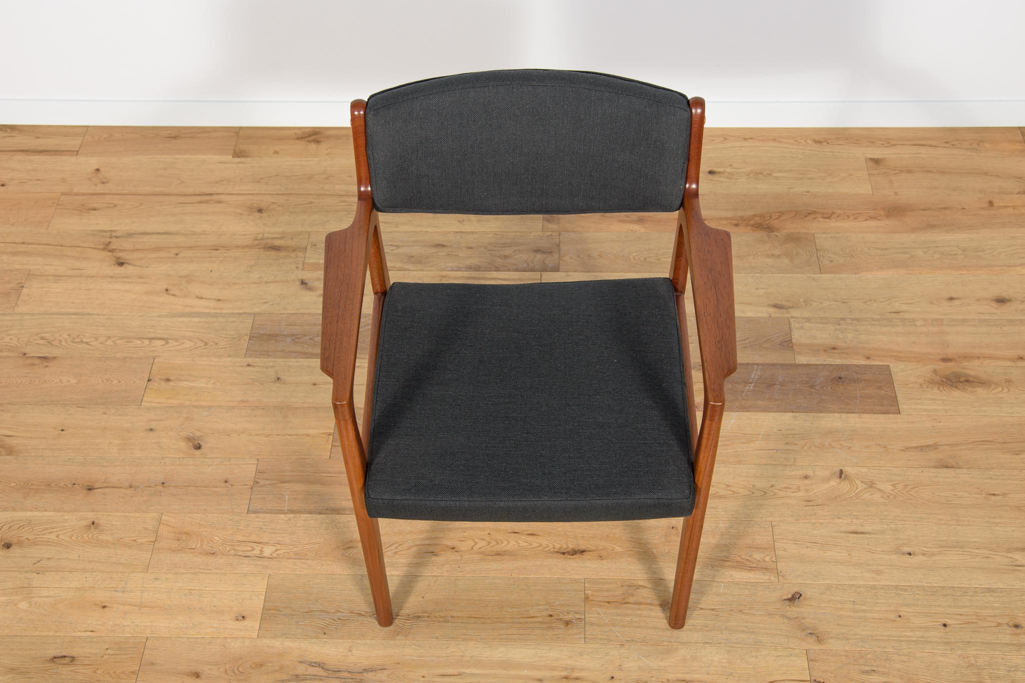 Danese Poltrona di metà secolo in teak e pelle di Erik Buck per Ørum Møbelfabrik, Danimarca in vendita