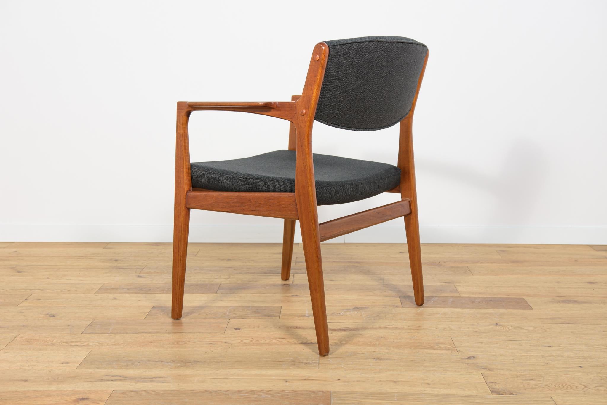 Metà XX secolo Poltrona di metà secolo in teak e pelle di Erik Buck per Ørum Møbelfabrik, Danimarca in vendita