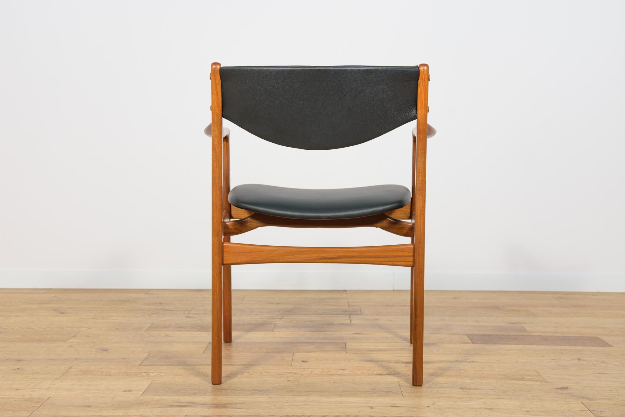 Mid-Century Teak & Leather Armchair, Denmark, 1960s In Excellent Condition For Sale In GNIEZNO, 30