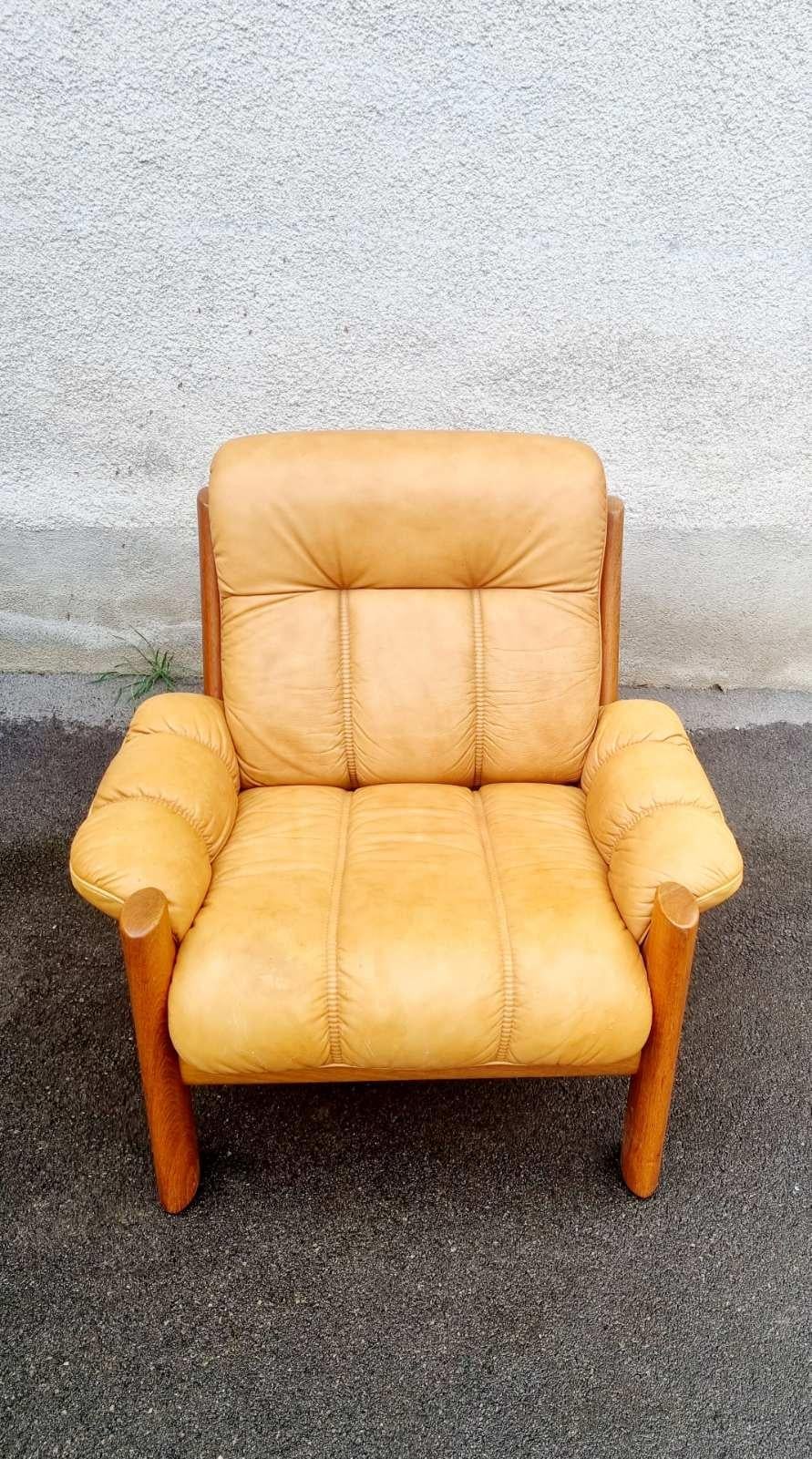 Mid Century Teak & Leather Framed Armchair by Ekornes Stressless, Norway 80s For Sale 3
