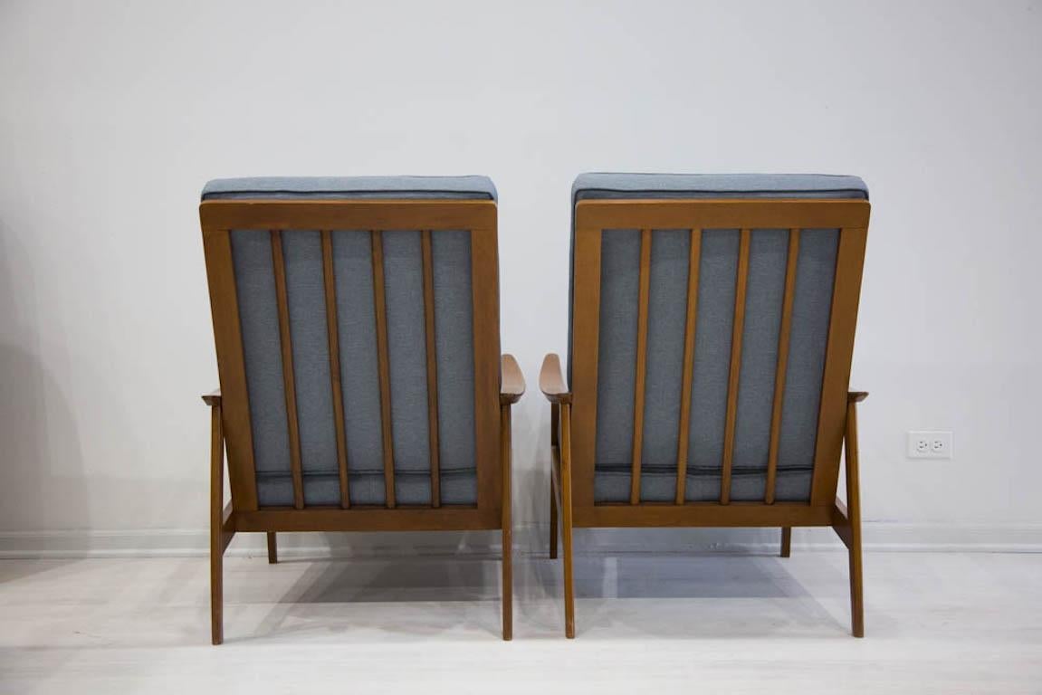 Pair of Midcentury Teak Lounge Chairs in Blue Knoll Fabric 4