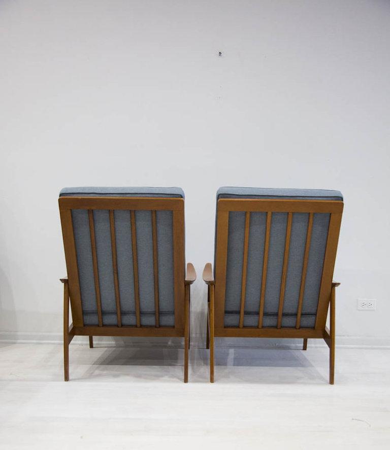 Pair of Midcentury Teak Lounge Chairs in Blue Knoll Fabric 7
