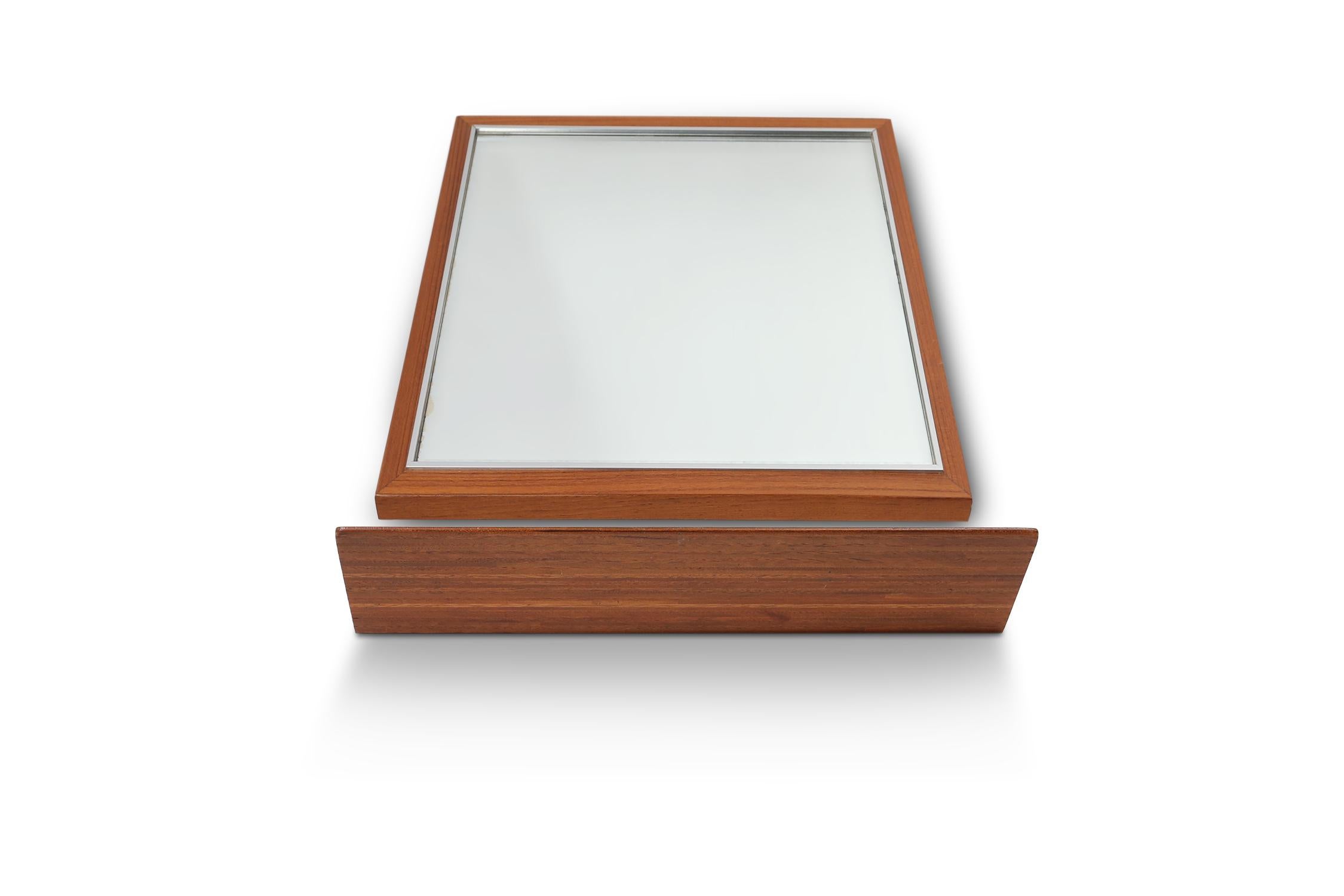 Belga Specchio di metà secolo in teak con ripiano di De Coene, Belgio, 1960 ca. in vendita