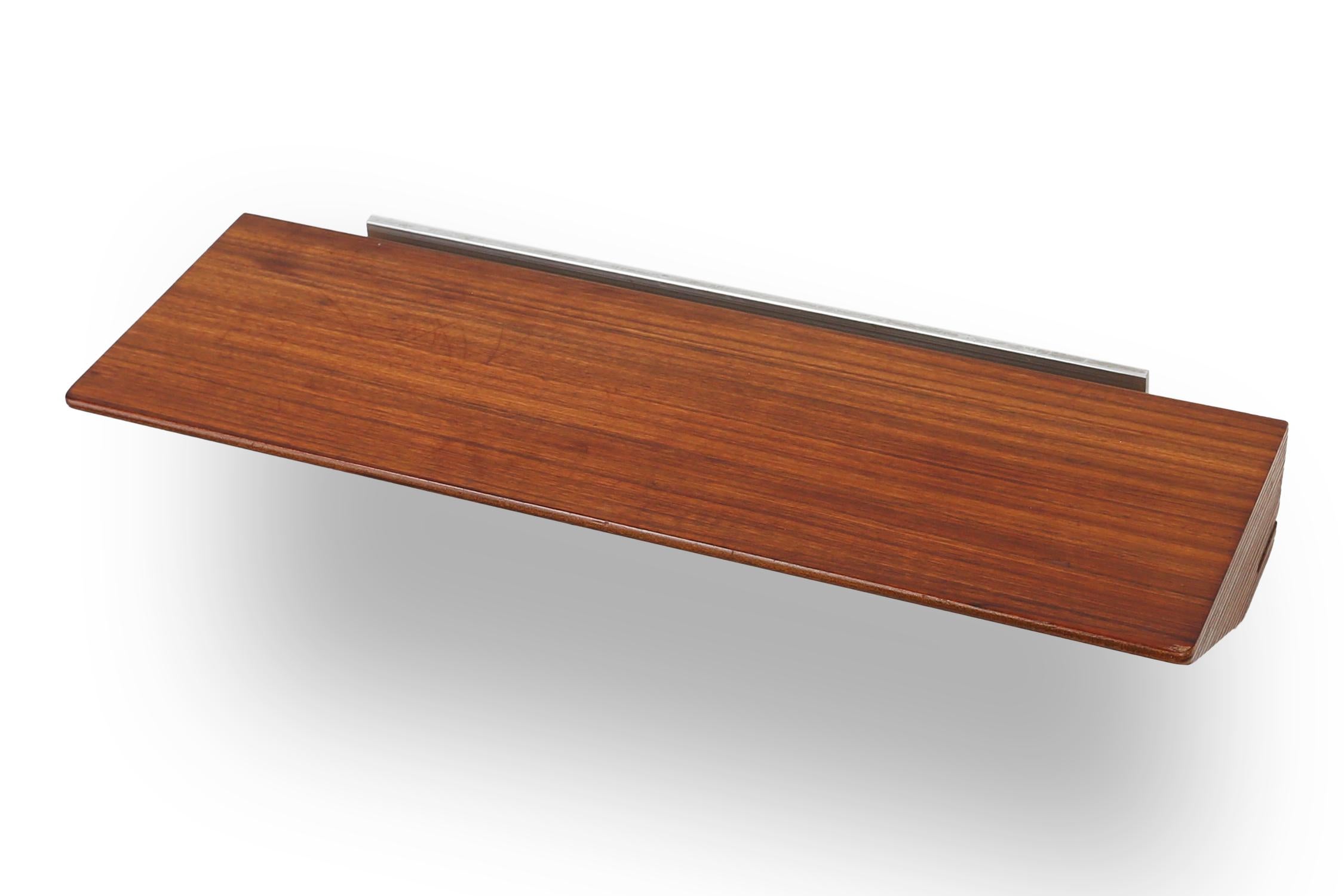 Metà XX secolo Specchio di metà secolo in teak con ripiano di De Coene, Belgio, 1960 ca. in vendita