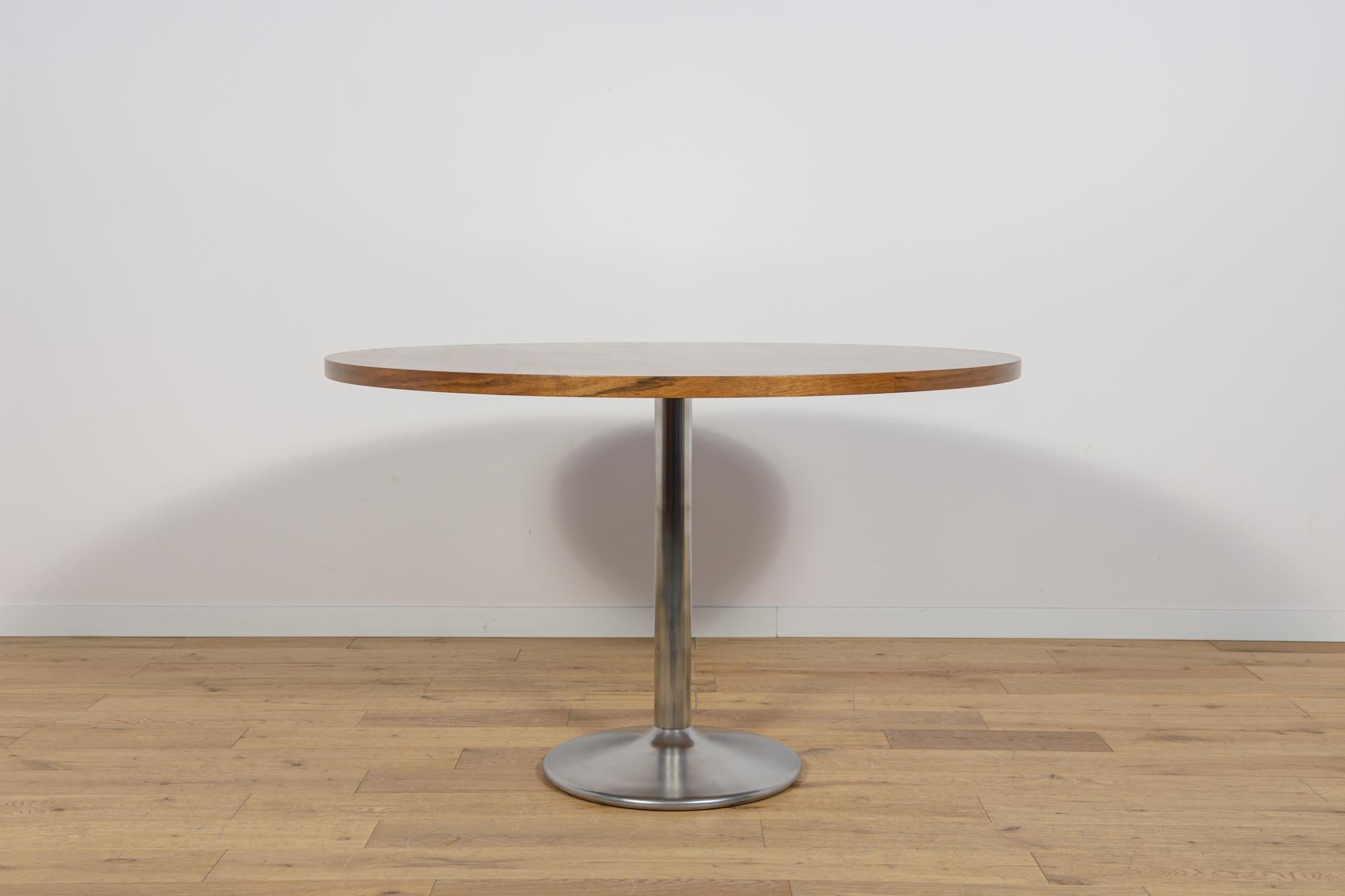Mid-Century Modern Table de salle à manger ronde moderne en teck du milieu du siècle, Danemark, années 1970 en vente
