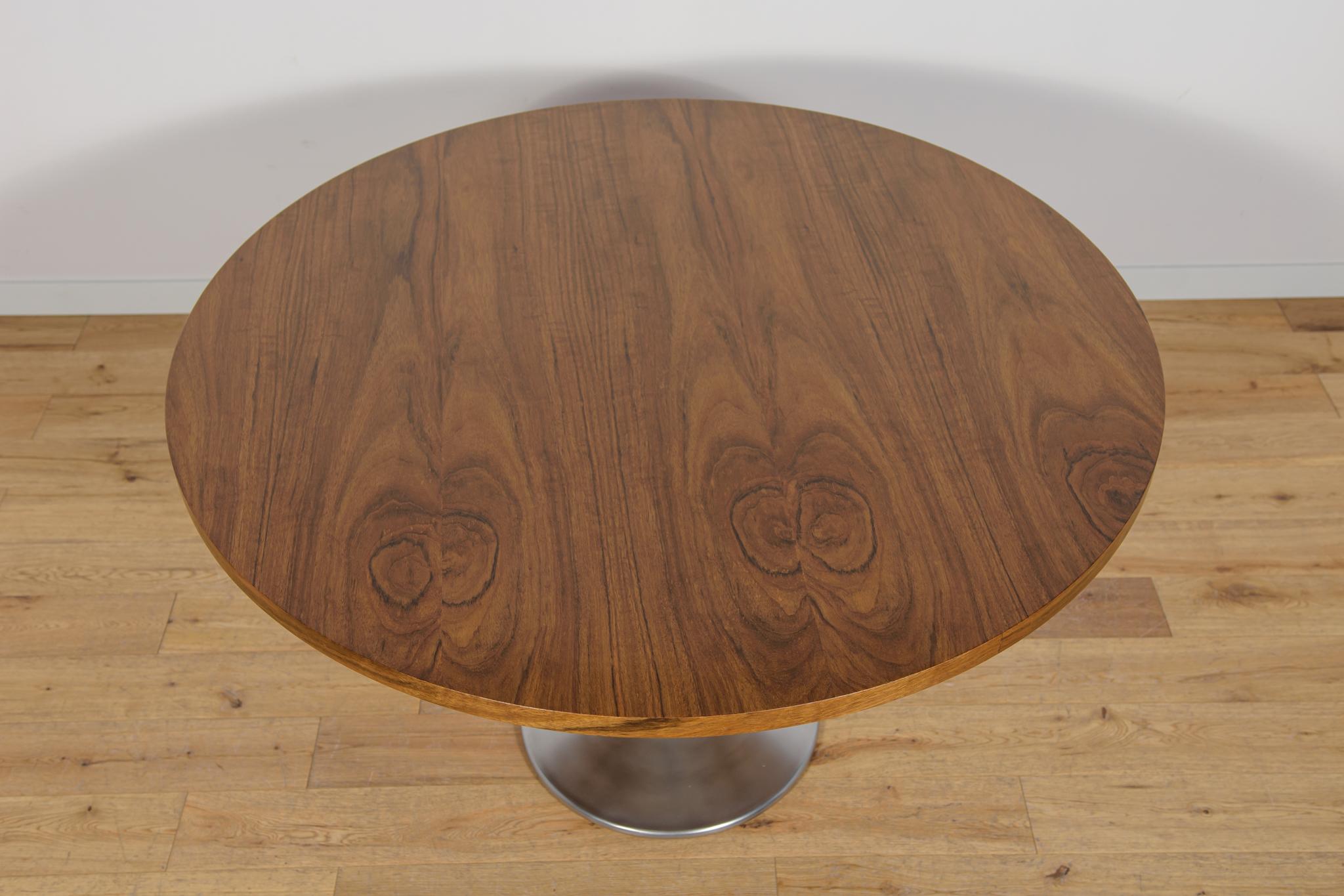Danois Table de salle à manger ronde moderne en teck du milieu du siècle, Danemark, années 1970 en vente