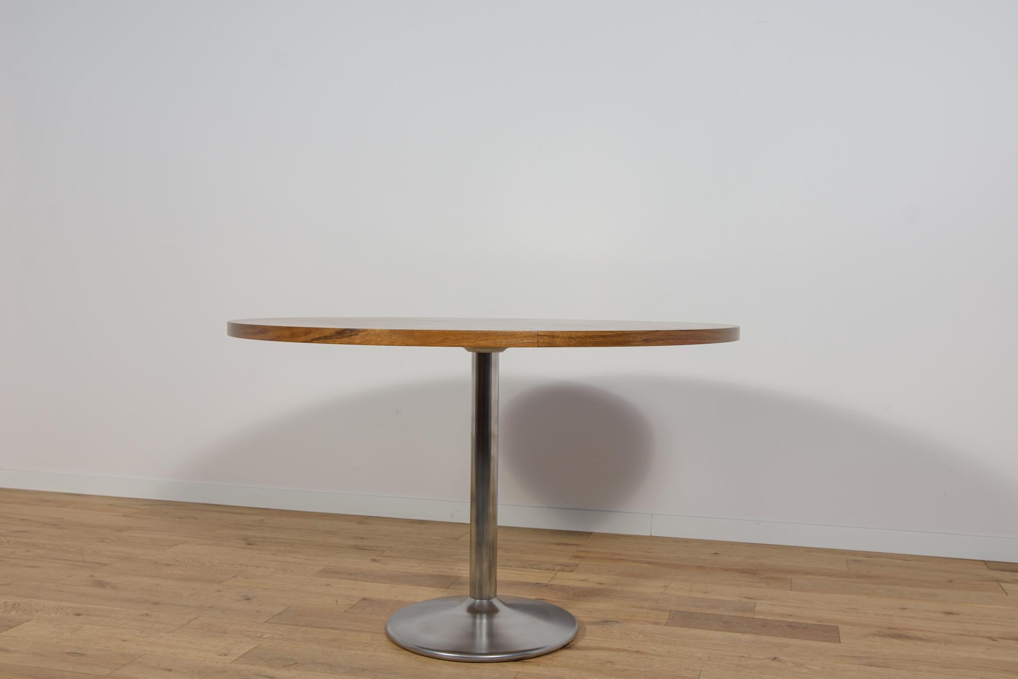 Table de salle à manger ronde moderne en teck du milieu du siècle, Danemark, années 1970 Excellent état - En vente à GNIEZNO, 30