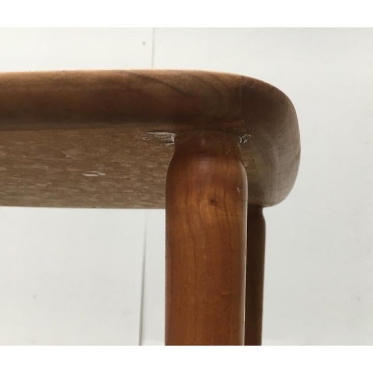 Table d'appoint en teck du milieu du siècle en vente 4