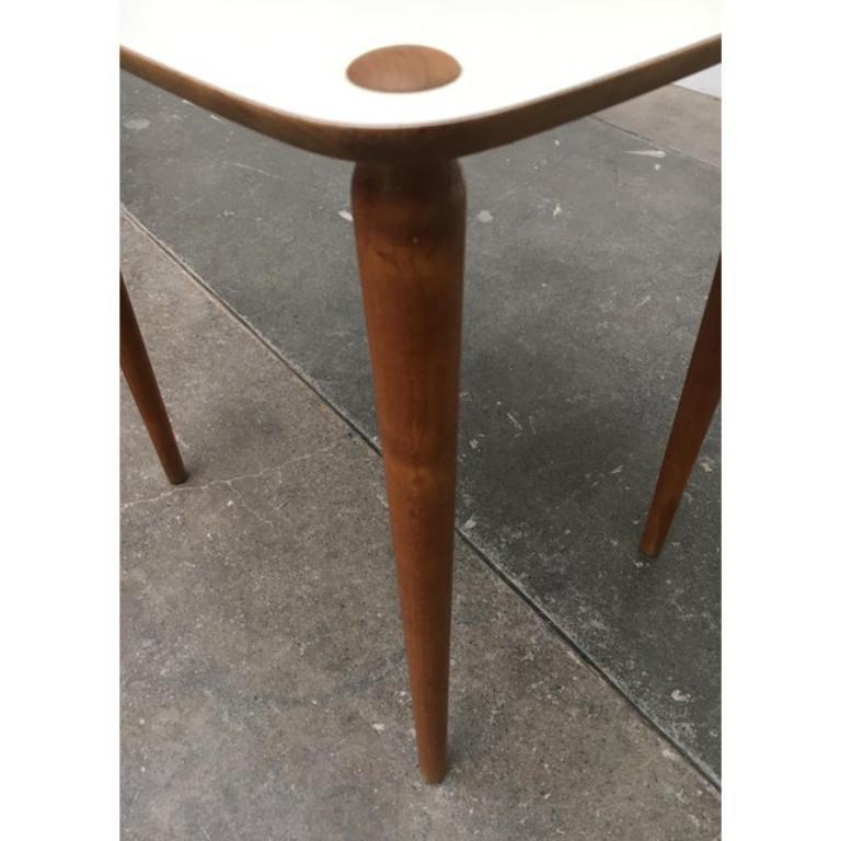 Table d'appoint en teck du milieu du siècle Bon état - En vente à Hamburg, DE
