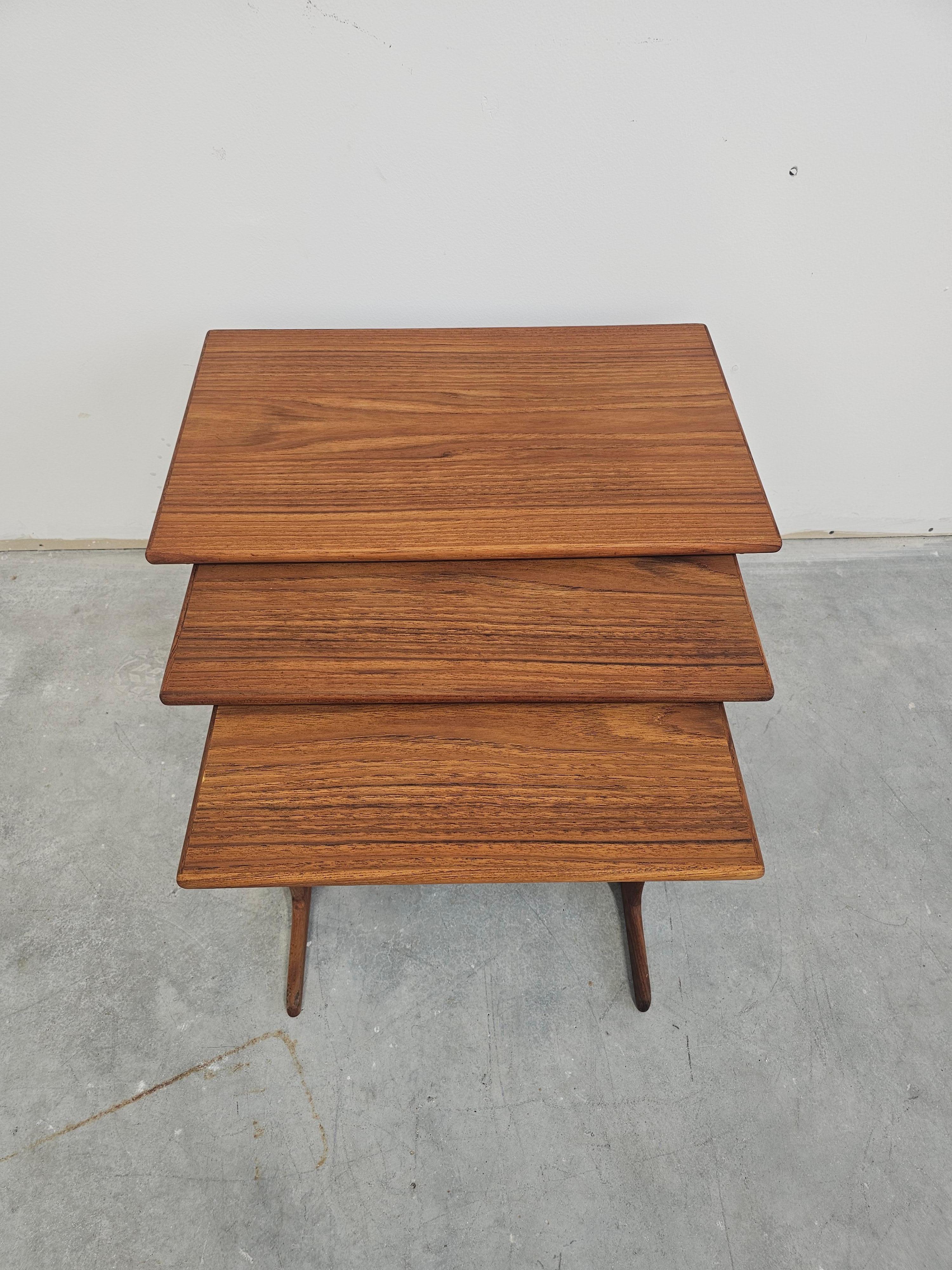 Mid Century Teak Nesting Tables by Kai Kristiansen for Vildbjerg Møbelfabrik In Good Condition In Beograd, RS
