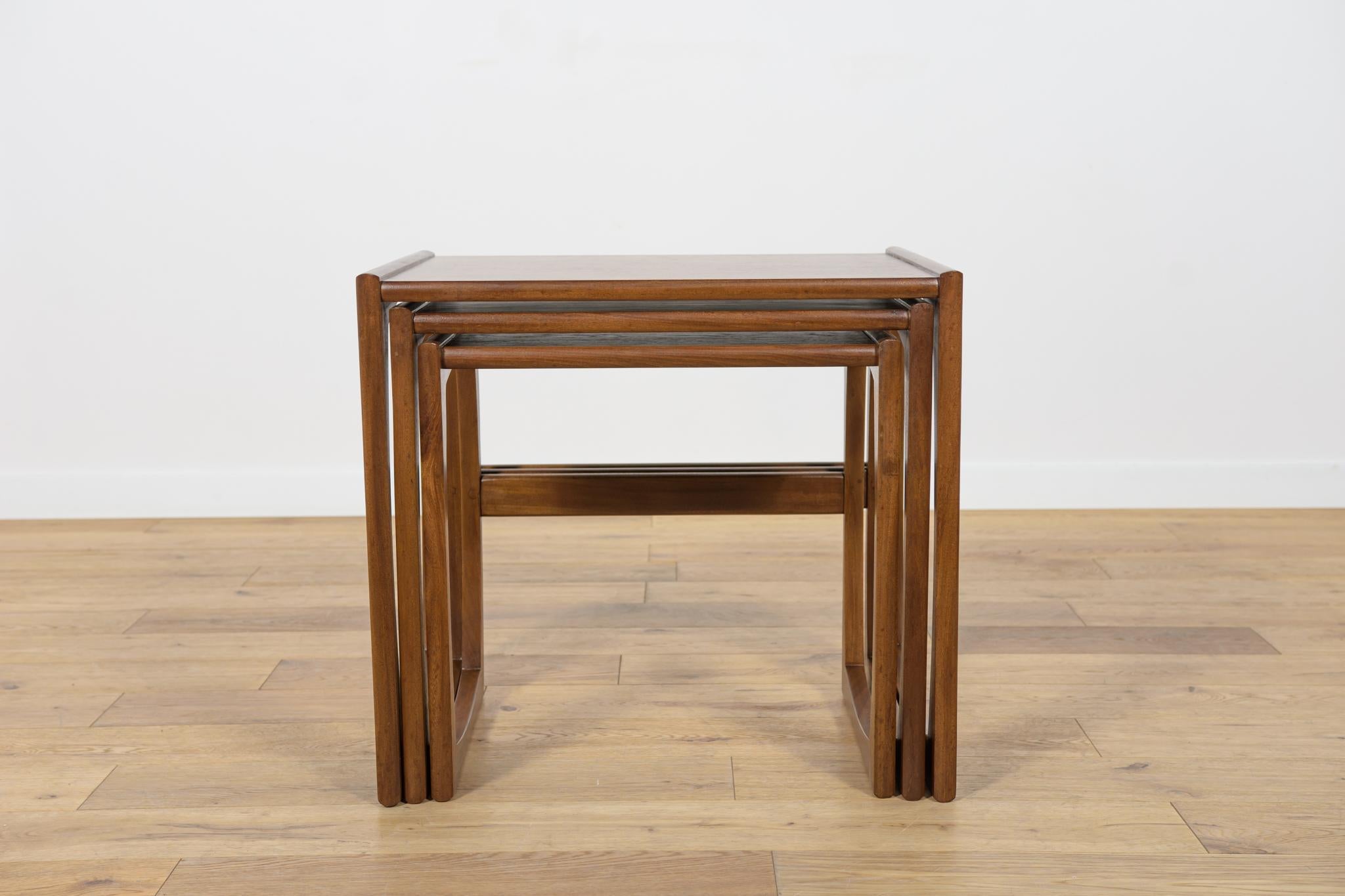 Mid-Century Modern Tables gigognes du milieu du siècle dernier de R. Benett pour G-Plan, 1970, lot de 3 en vente