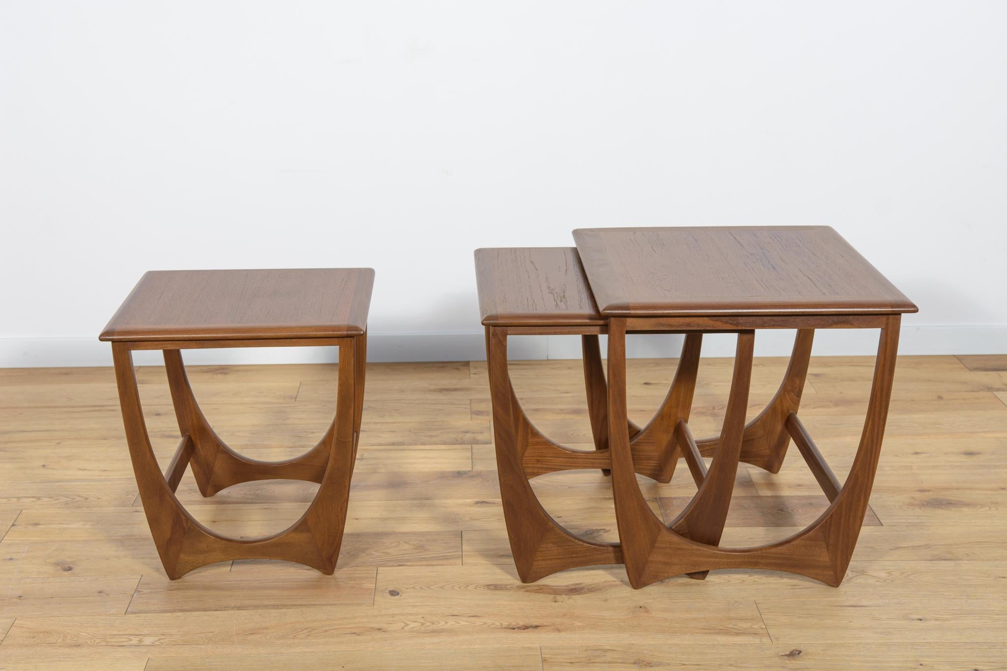 Mid-Century Teak Nesting Tables by V. Wilkins for G-Plan, 1970s, Set of 3 For Sale 3