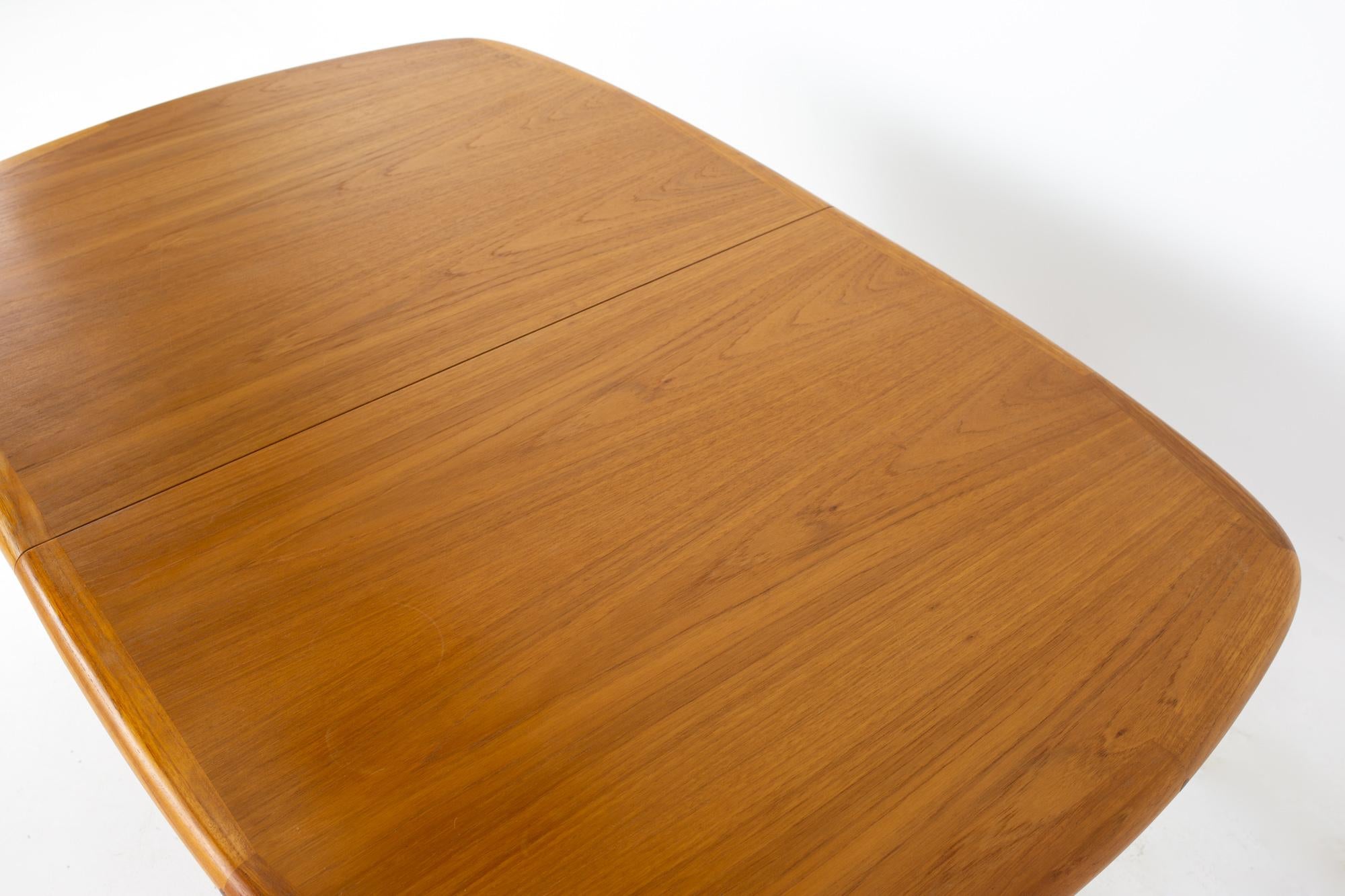 Mid Century Teak Oval Expanding Dining Table 4