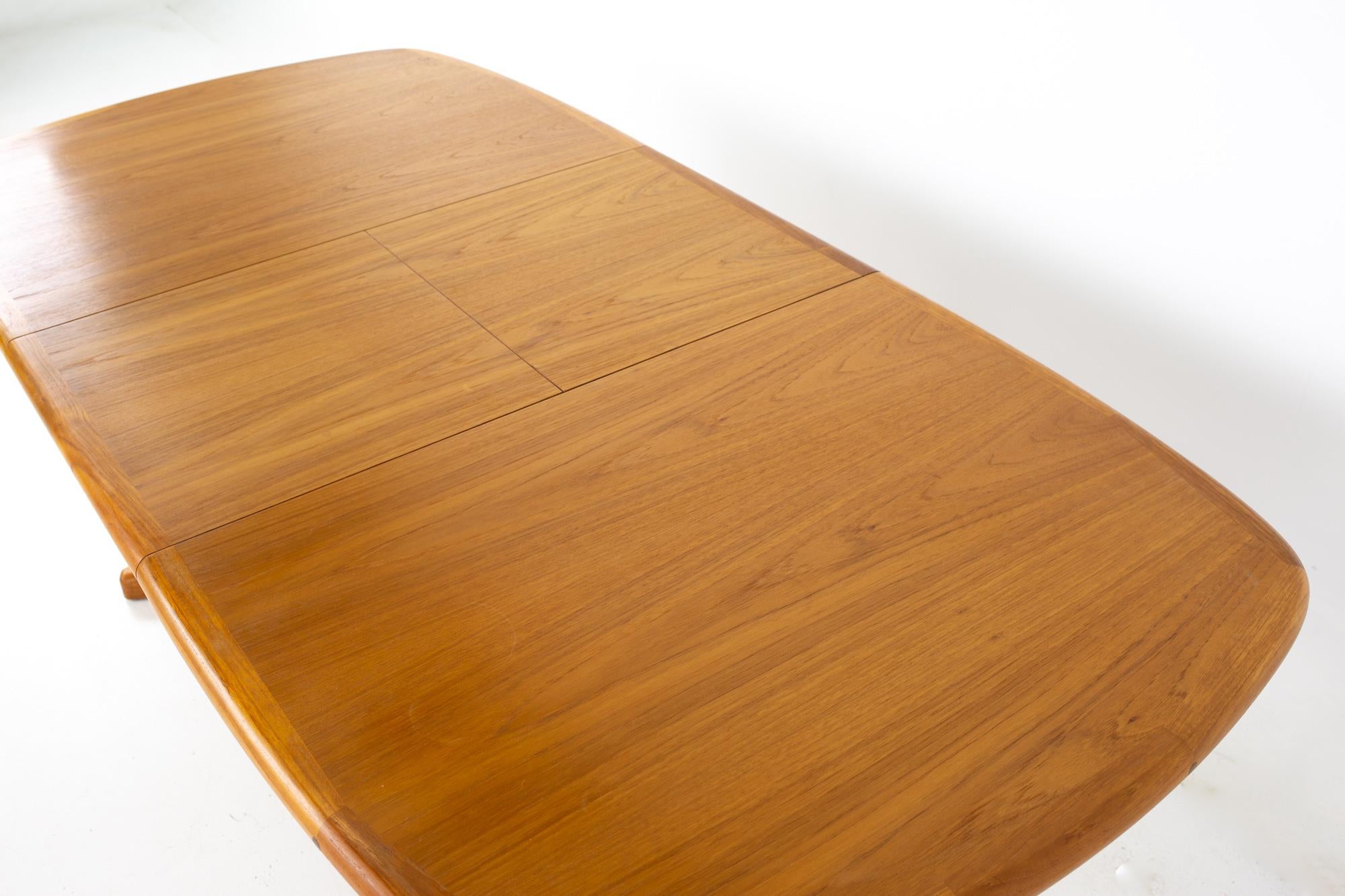 Mid Century Teak Oval Expanding Dining Table 6