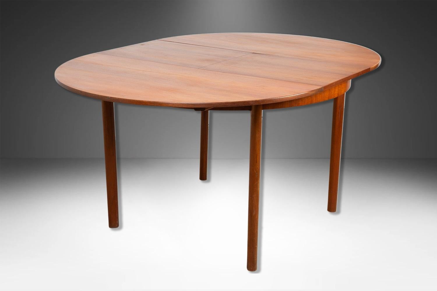 Mid-Century Teak Oval Extendable Dining Table by McIntosh of Kirkcaldy 4