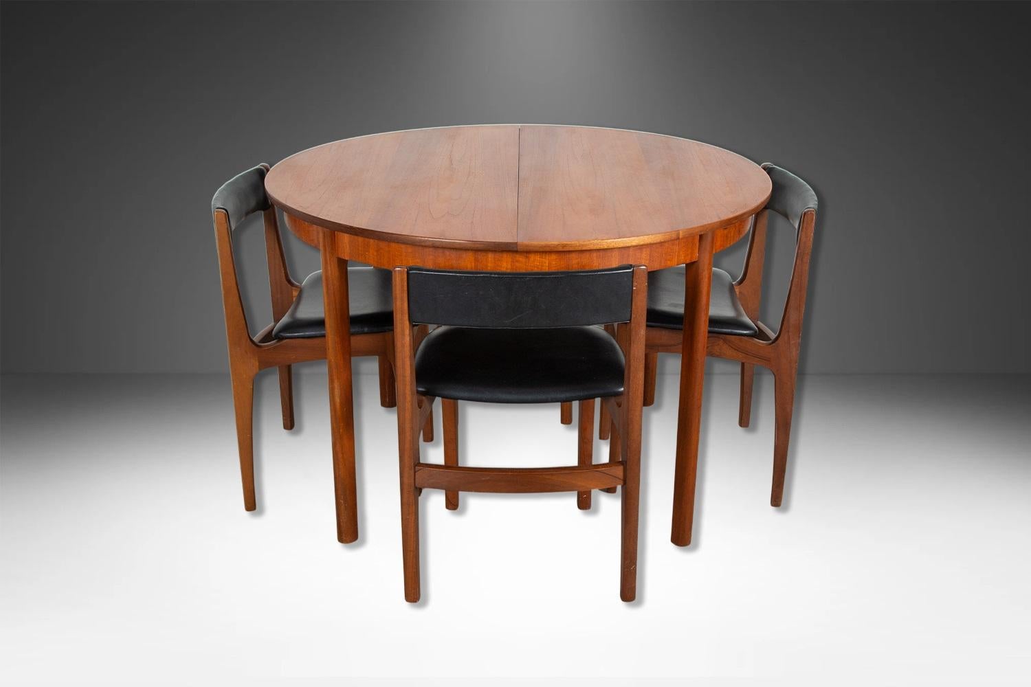 Scandinavian Modern Mid-Century Teak Oval Extendable Dining Table by McIntosh of Kirkcaldy