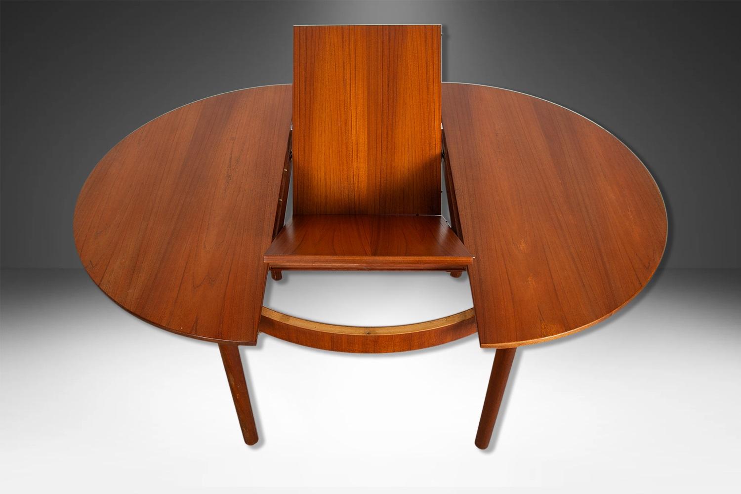 Mid-20th Century Mid-Century Teak Oval Extendable Dining Table by McIntosh of Kirkcaldy