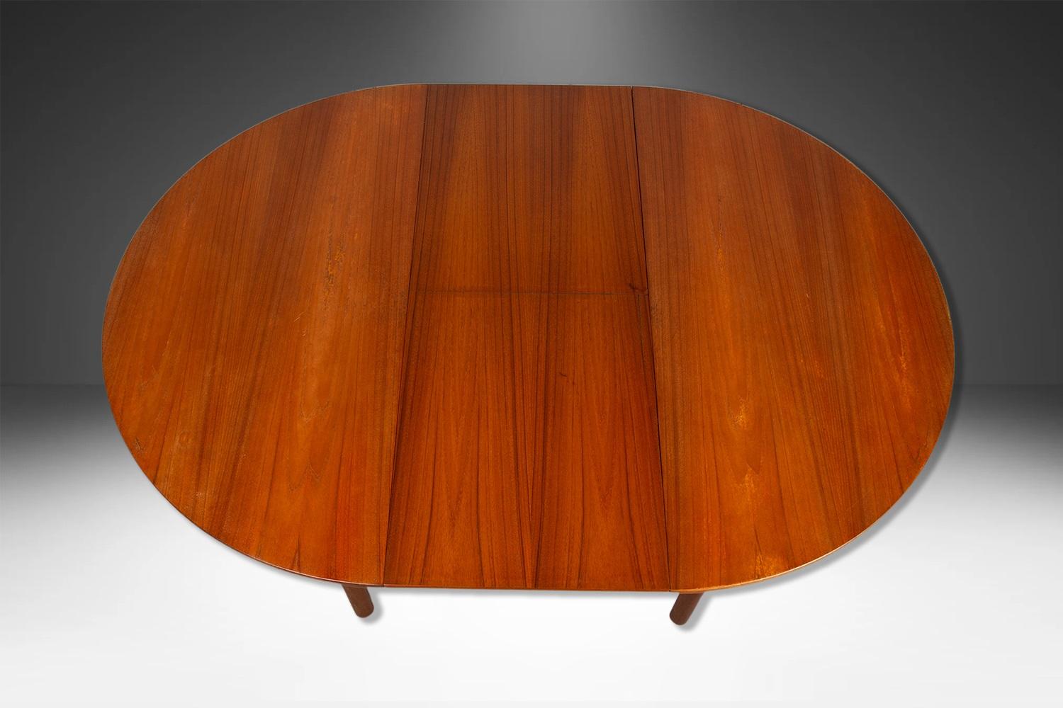 Mid-Century Teak Oval Extendable Dining Table by McIntosh of Kirkcaldy 1