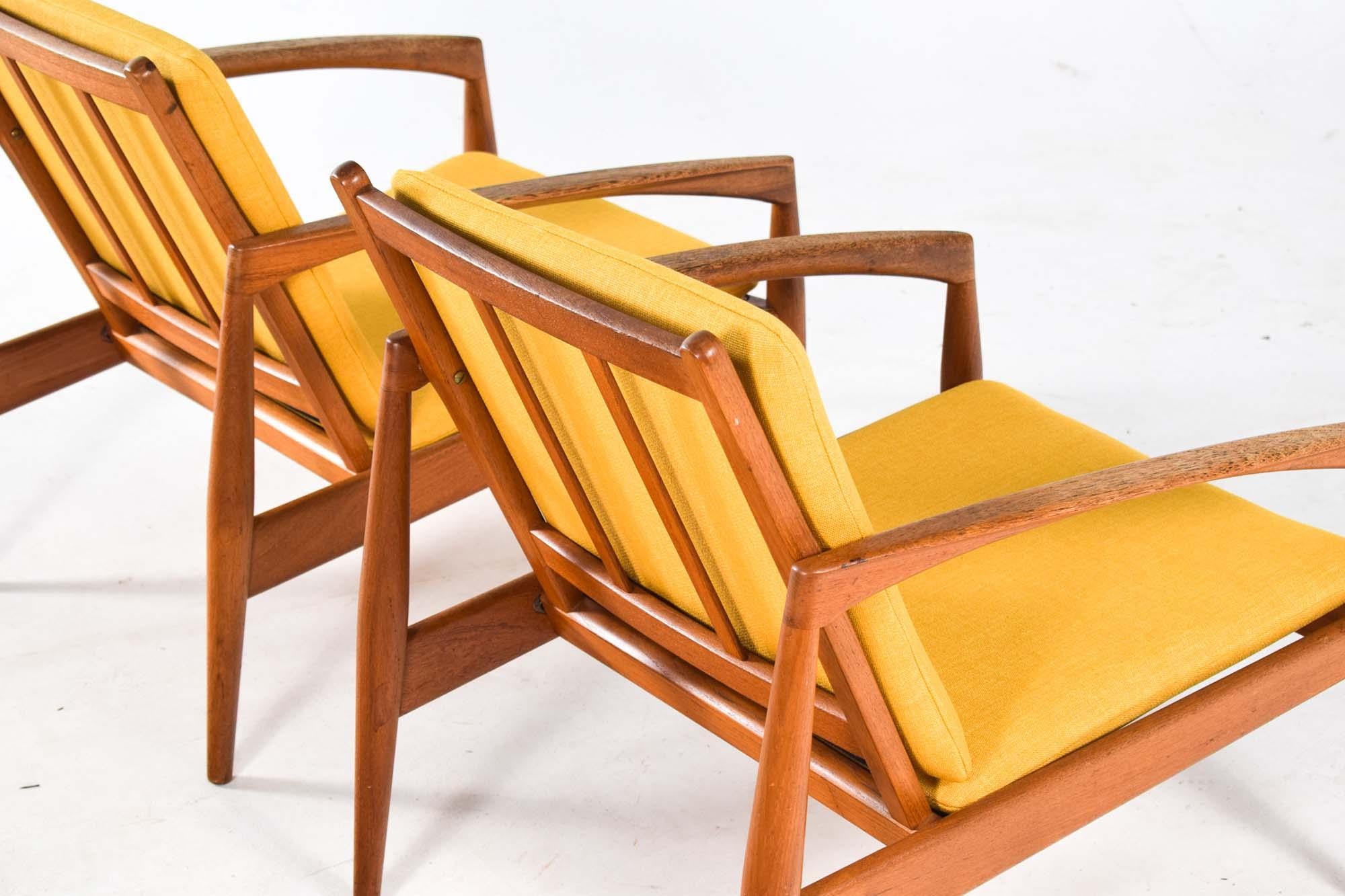 Set di due poltrone 
