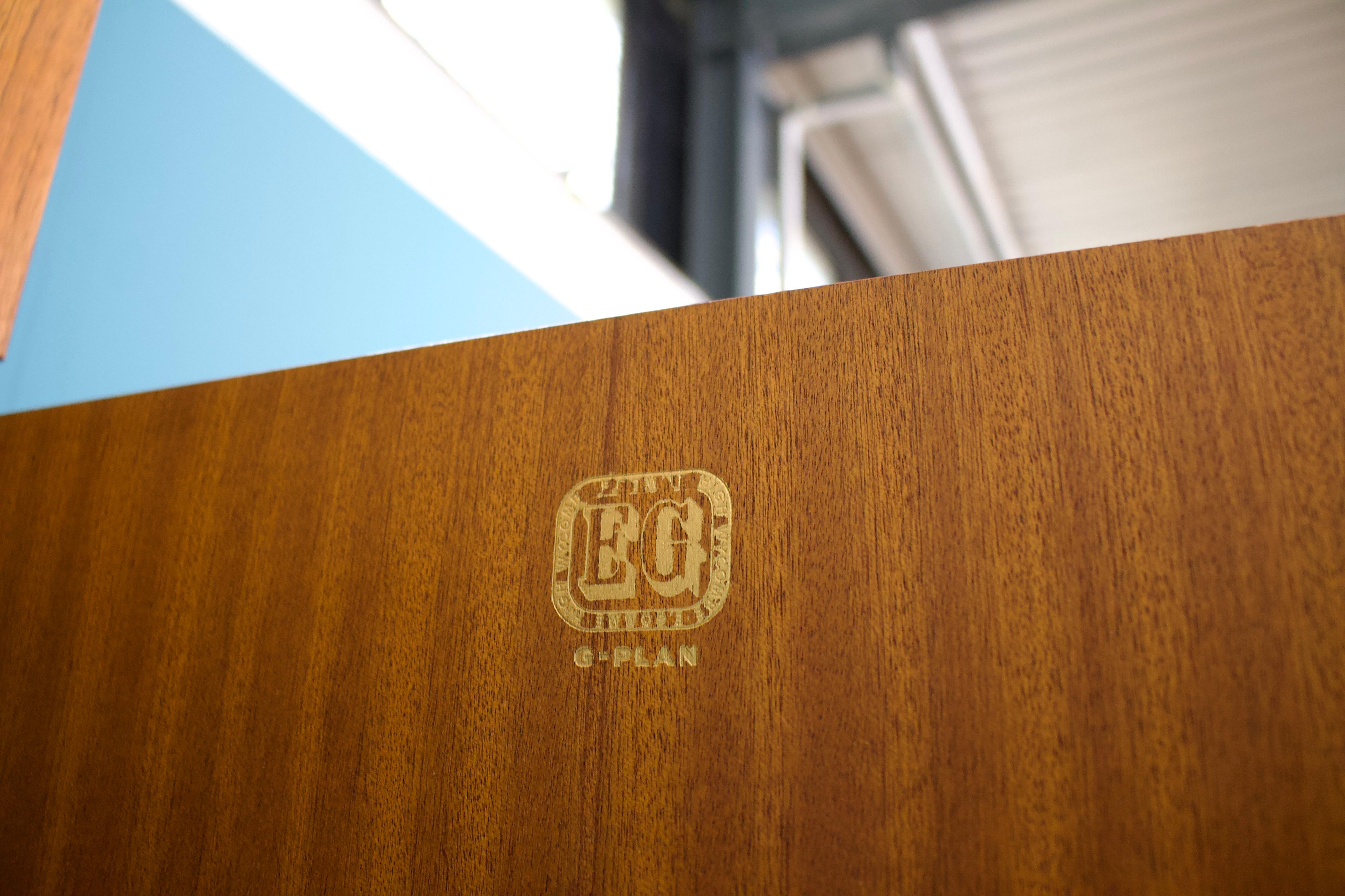 Armadio quadrilatero in teak di G-Plan, anni '1960, metà del secolo scorso in vendita 2