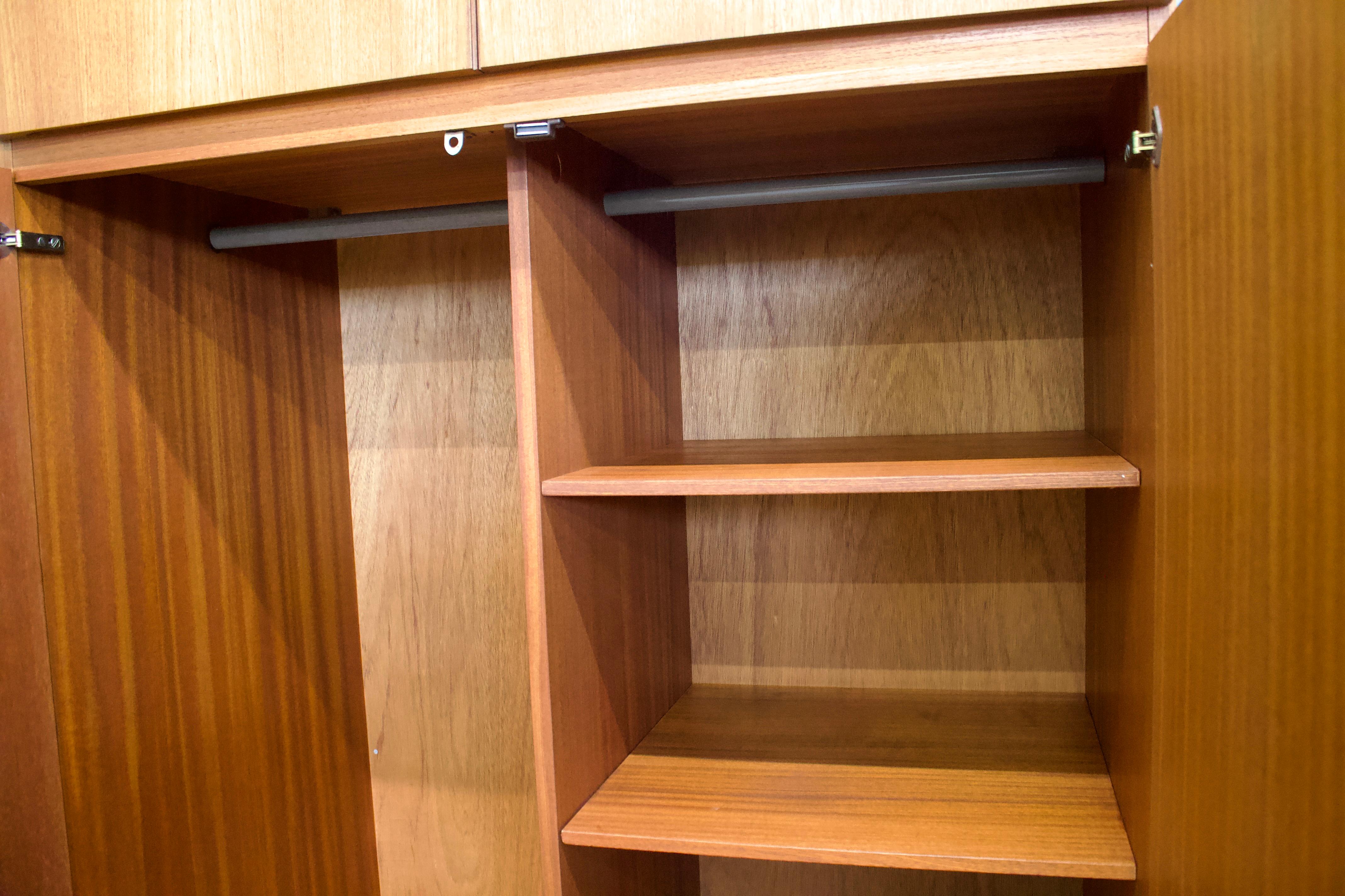 Teak Armadio quadrilatero in teak di G-Plan, anni '1960, metà del secolo scorso in vendita
