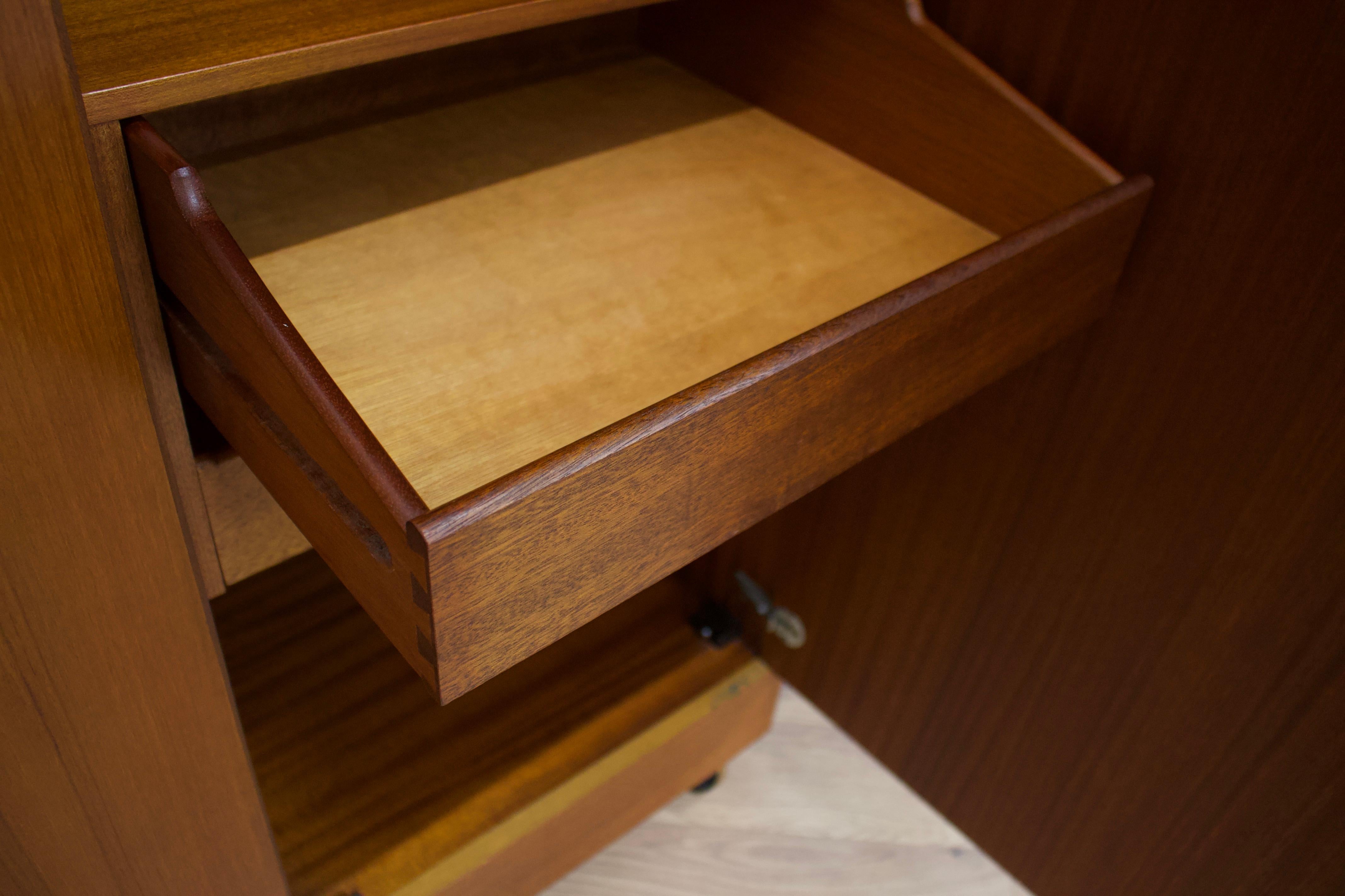 Mid Century Teak Quadrille Wardrobe from G Plan, 1970s 4