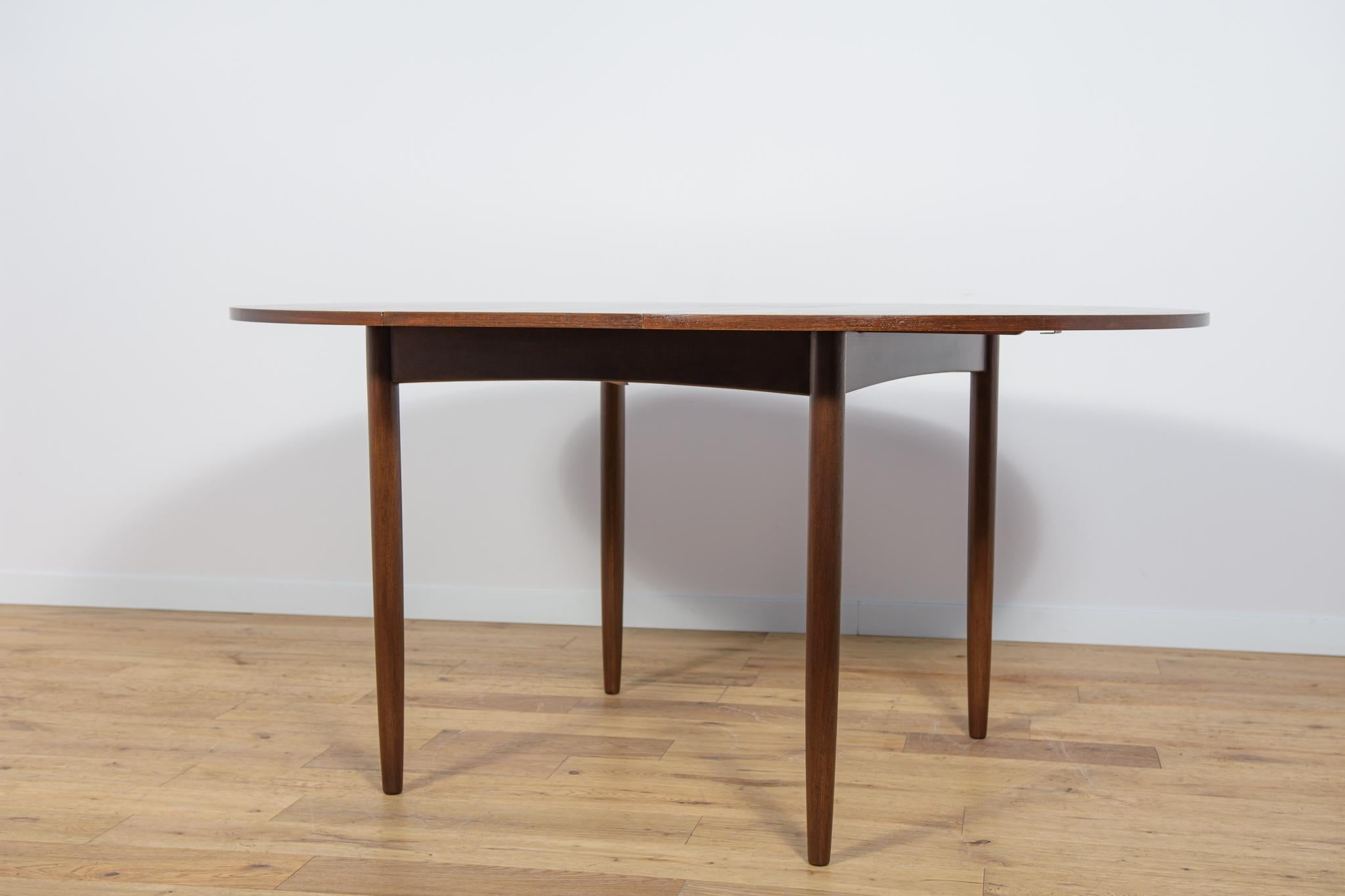 Mid-Century Teak Round Dining Table from G-Plan, Great Britain,  1960s For Sale 2
