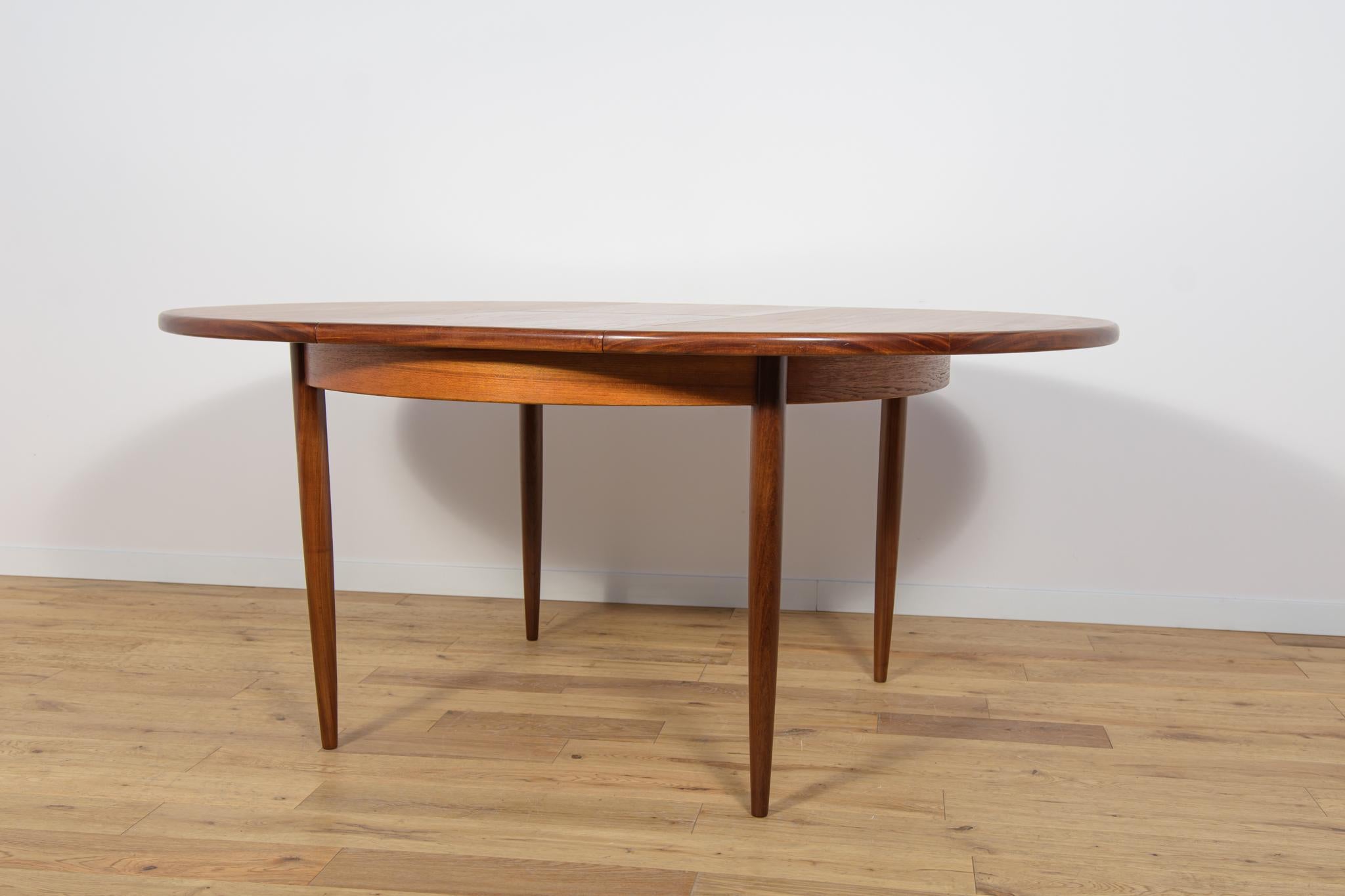 Mid-Century Teak Round Fresco Dining Table from G-Plan, United Knigdom, 1960s For Sale 4