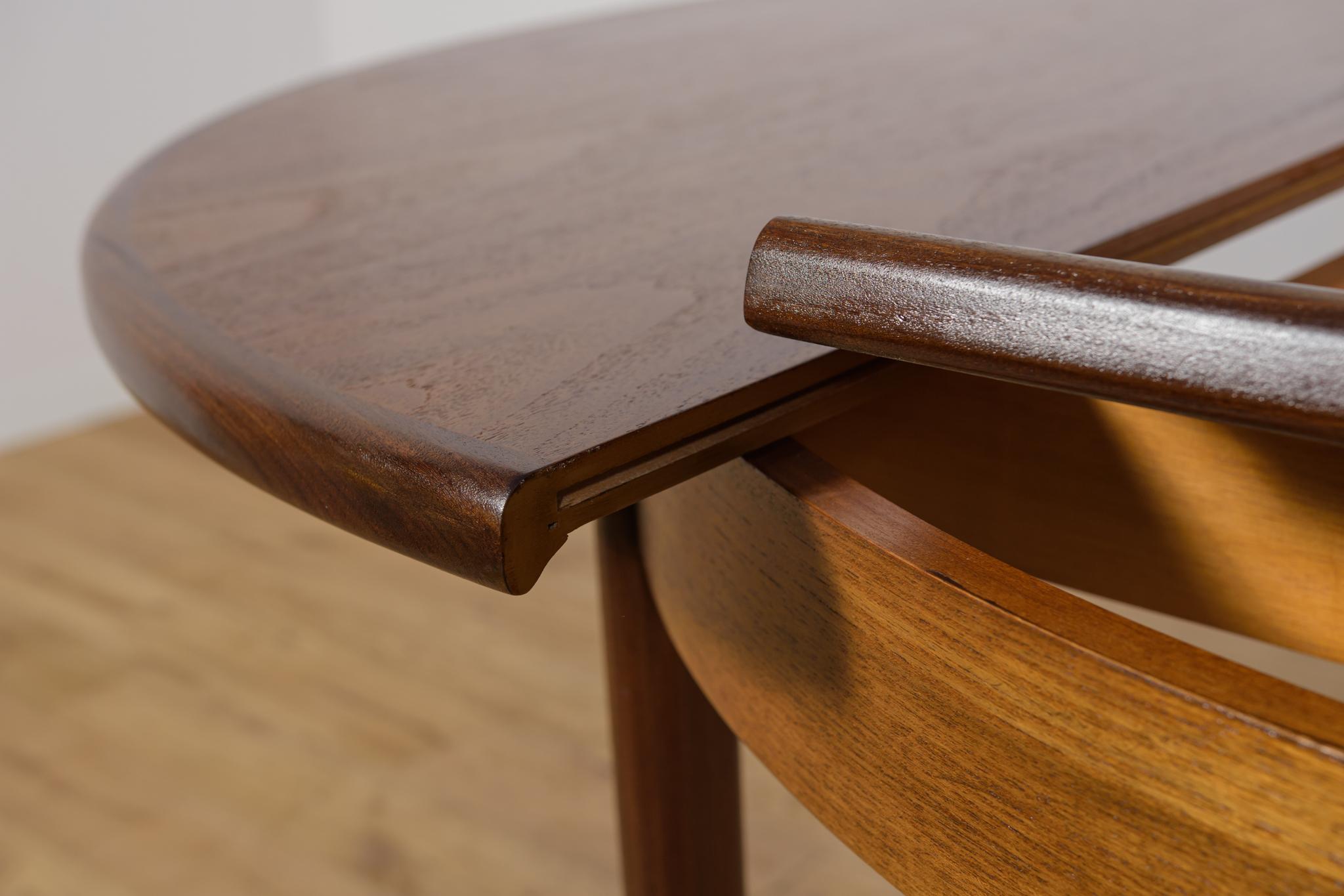 Mid-Century Teak Round Fresco Dining Table from G-Plan, United Knigdom, 1960s For Sale 10