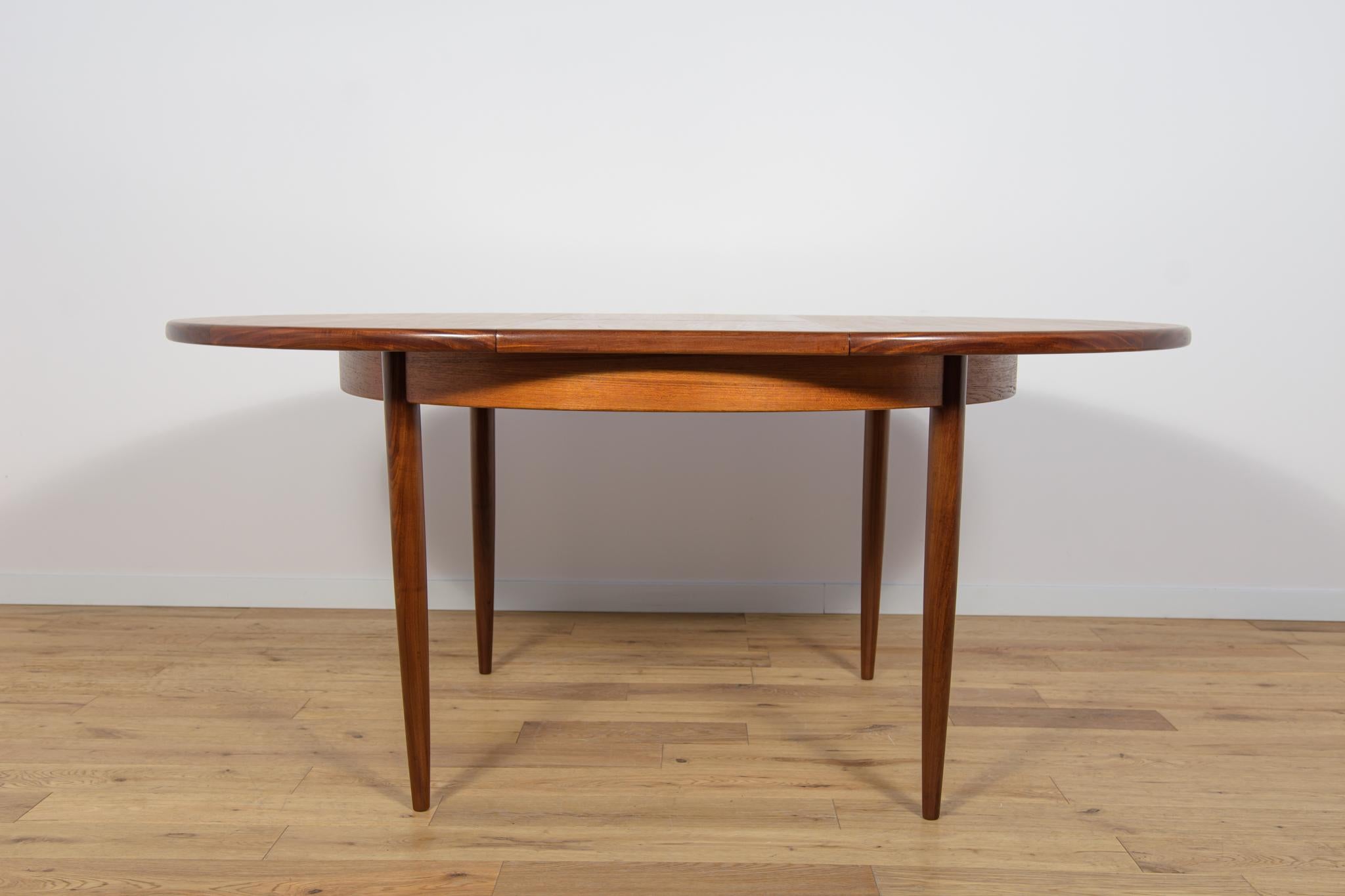 Mid-Century Teak Round Fresco Dining Table from G-Plan, United Knigdom, 1960s For Sale 1
