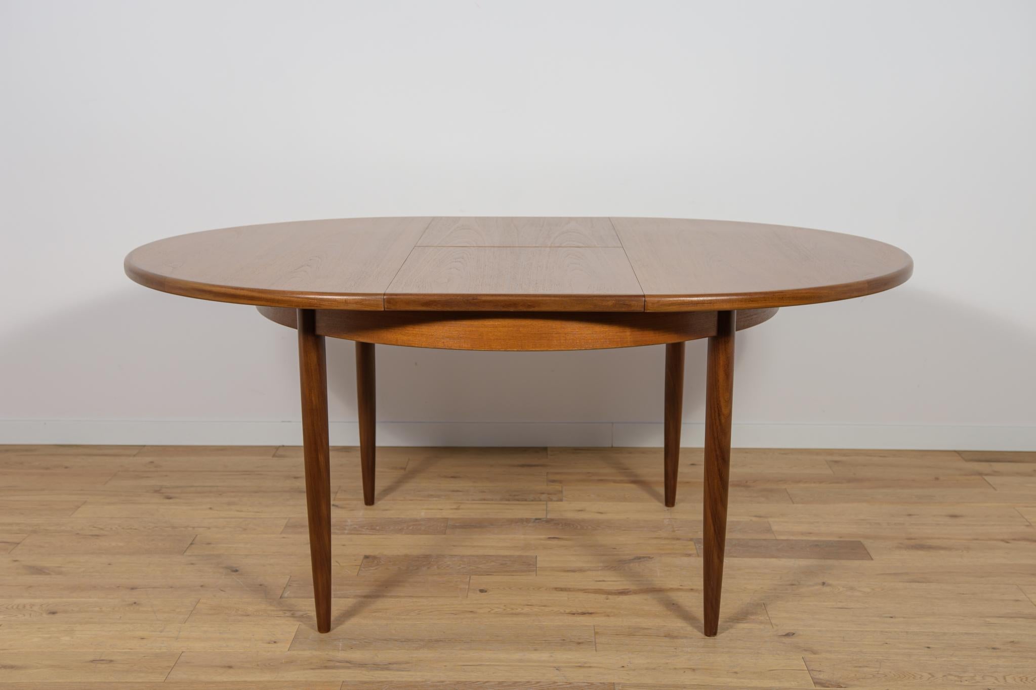 Mid-Century Teak Round Fresco Dining Table from G-Plan, United Knigdom, 1960s For Sale 1