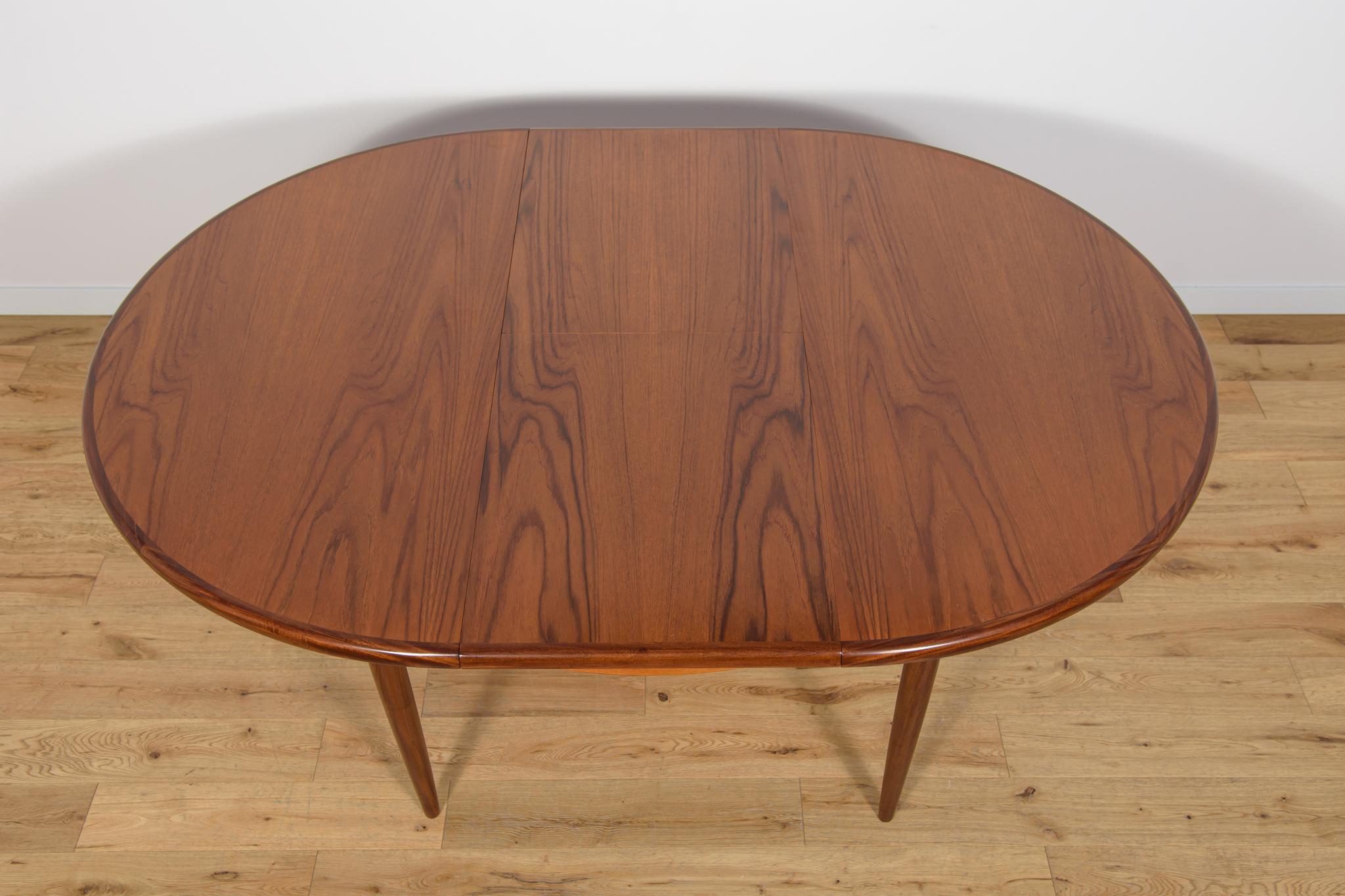 Mid-Century Teak Round Fresco Dining Table from G-Plan, United Knigdom, 1960s For Sale 2