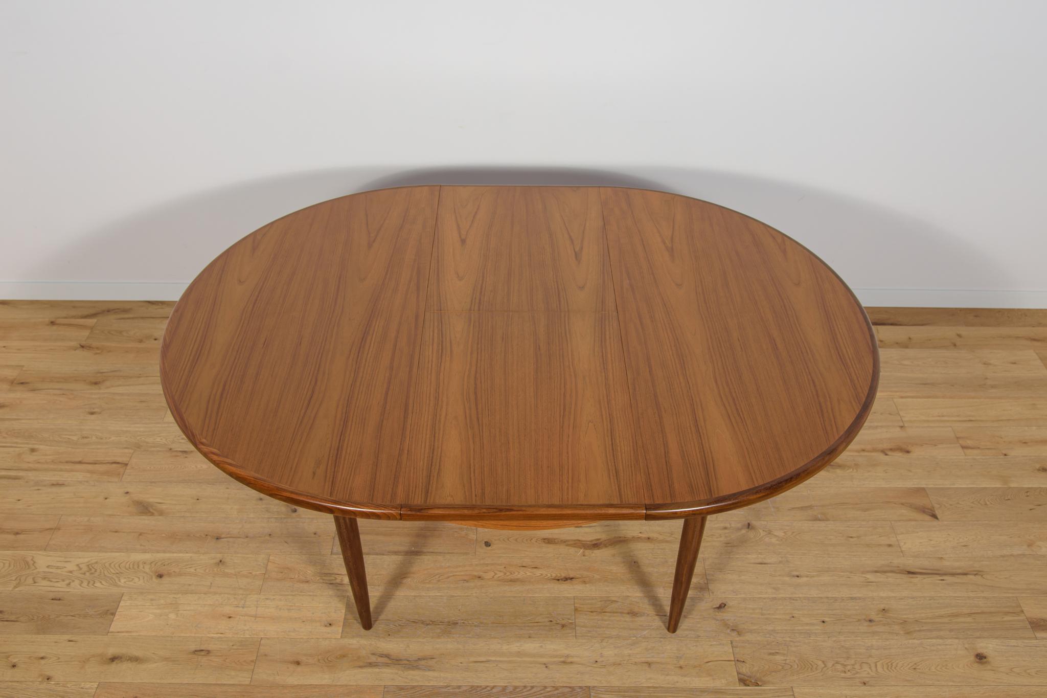 Mesa de comedor redonda de teca Fresco de mediados de siglo de G-Plan, Reino Unido, años 60 en venta 1