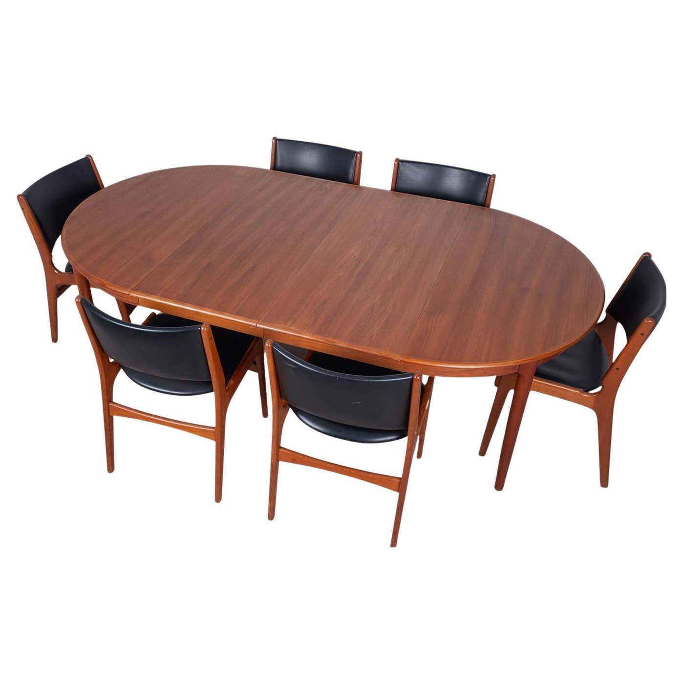 Mid-Century Teak Round Oval Extendable Dining Table For Sale at 1stDibs