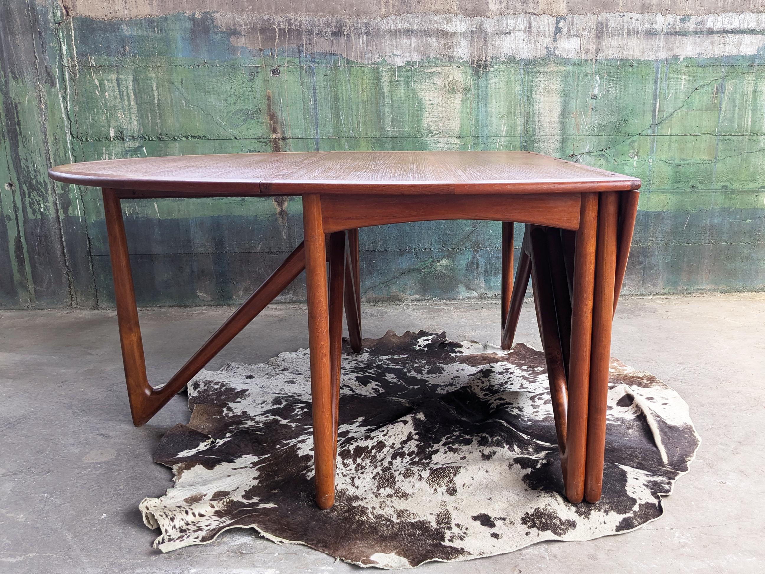 Niels Koefoed, mesa de teca escandinava de mediados de siglo, Dinamarca, años 60 Teca en venta