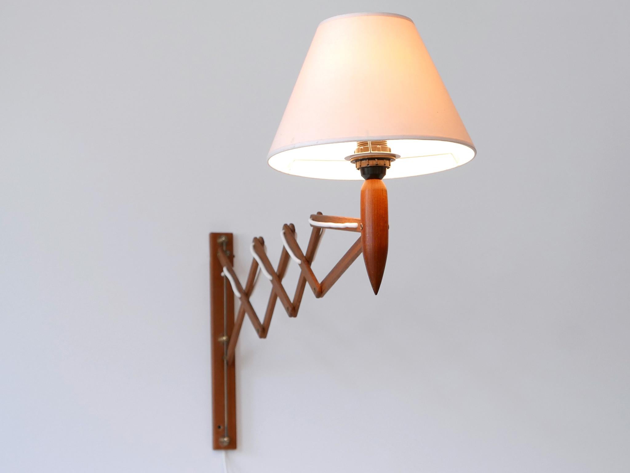 Mid Century Teak Scissor Wall Lamp by Erik Hansen for Le Klint Demark 1960s For Sale 3