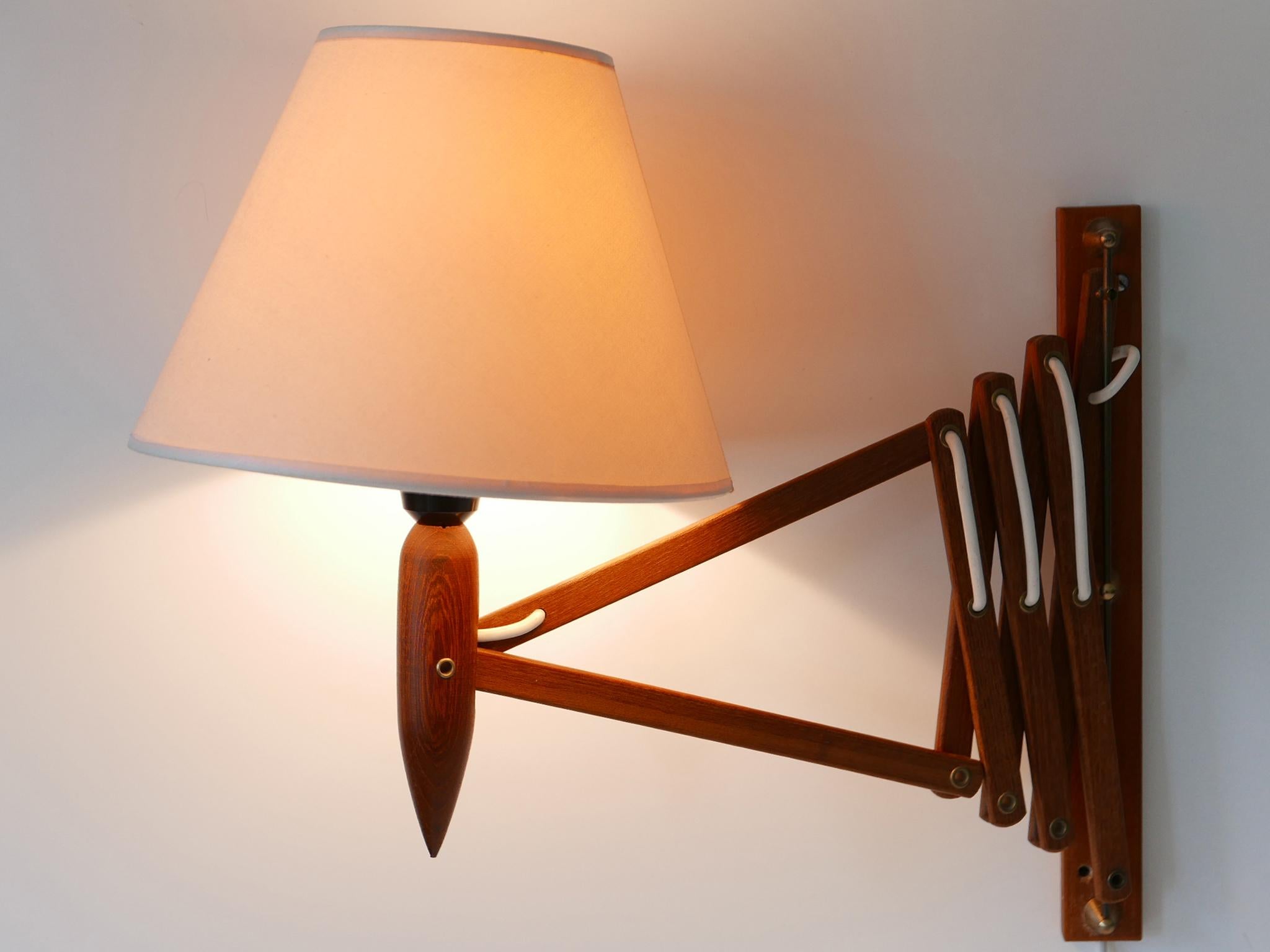 Mid Century Teak Scissor Wall Lamp by Erik Hansen for Le Klint Demark 1960s For Sale 7