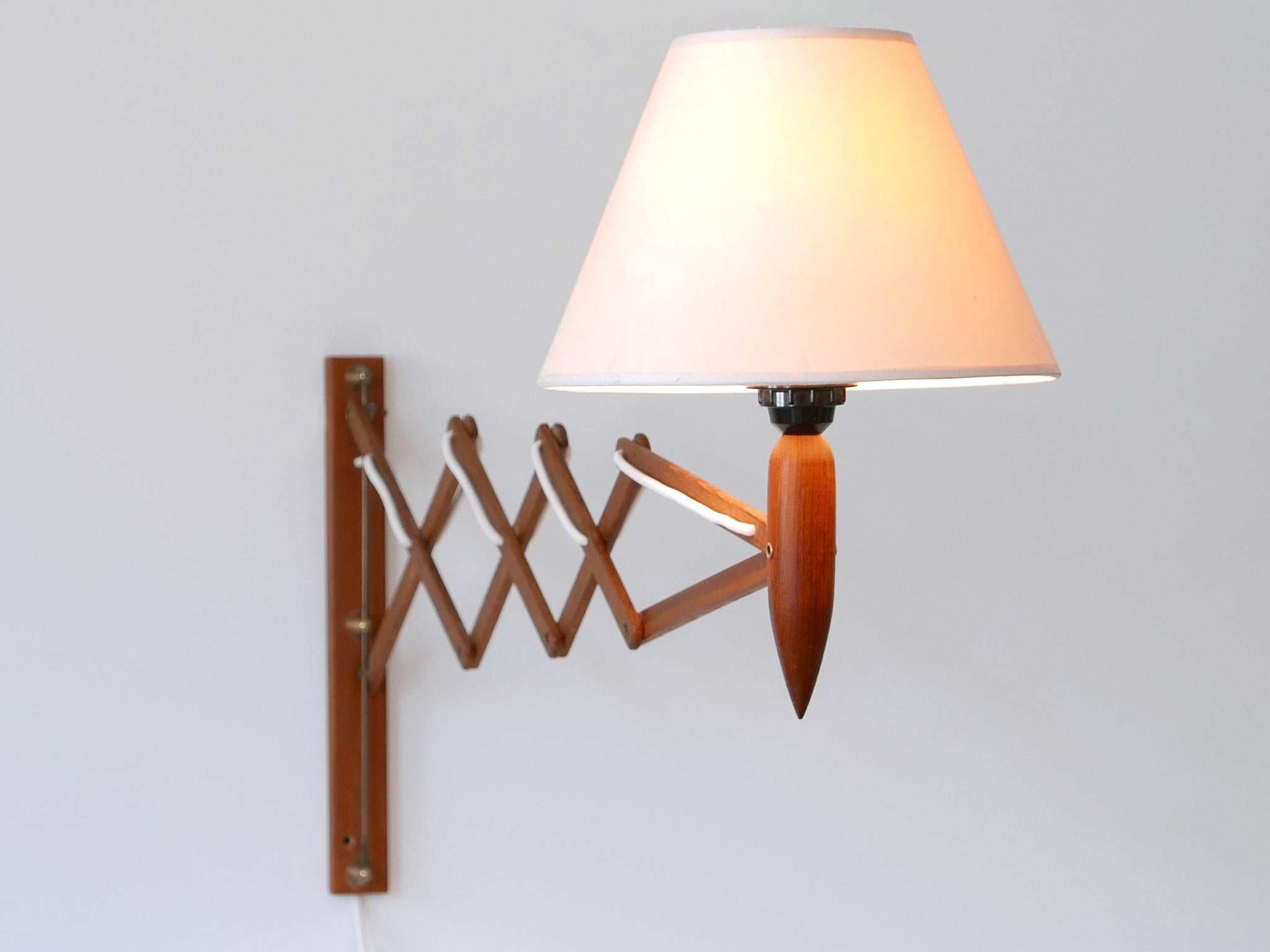Mid Century Teak Scissor Wall Lamp by Erik Hansen for Le Klint Demark 1960s For Sale 2