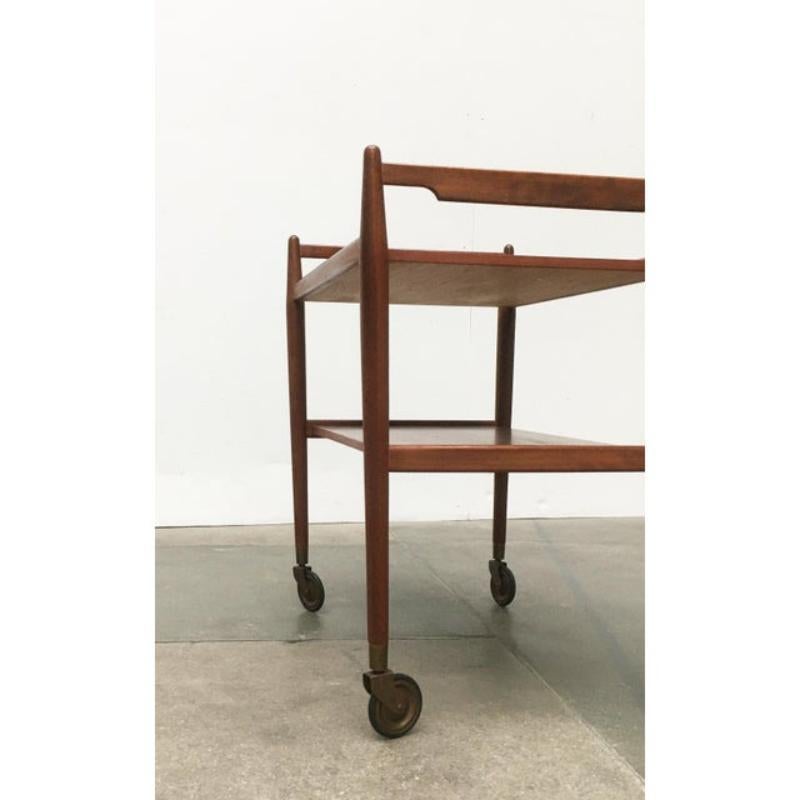 Mid-Century Modern Chariot de service en teck du milieu du siècle en vente