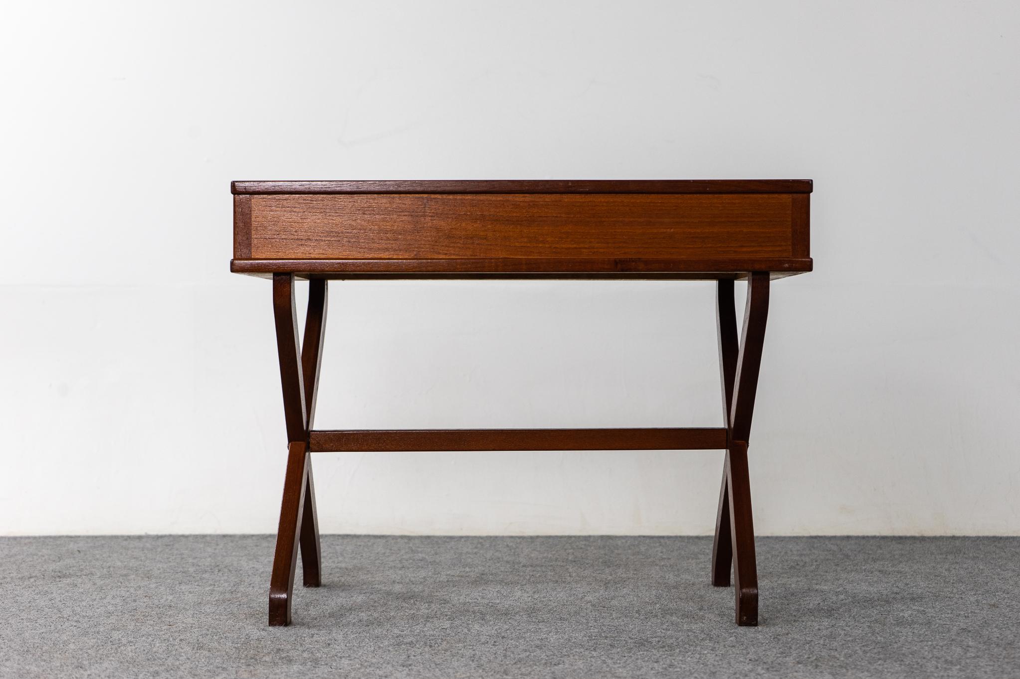 Mid-Century Teak Sewing/Side Table For Sale 2