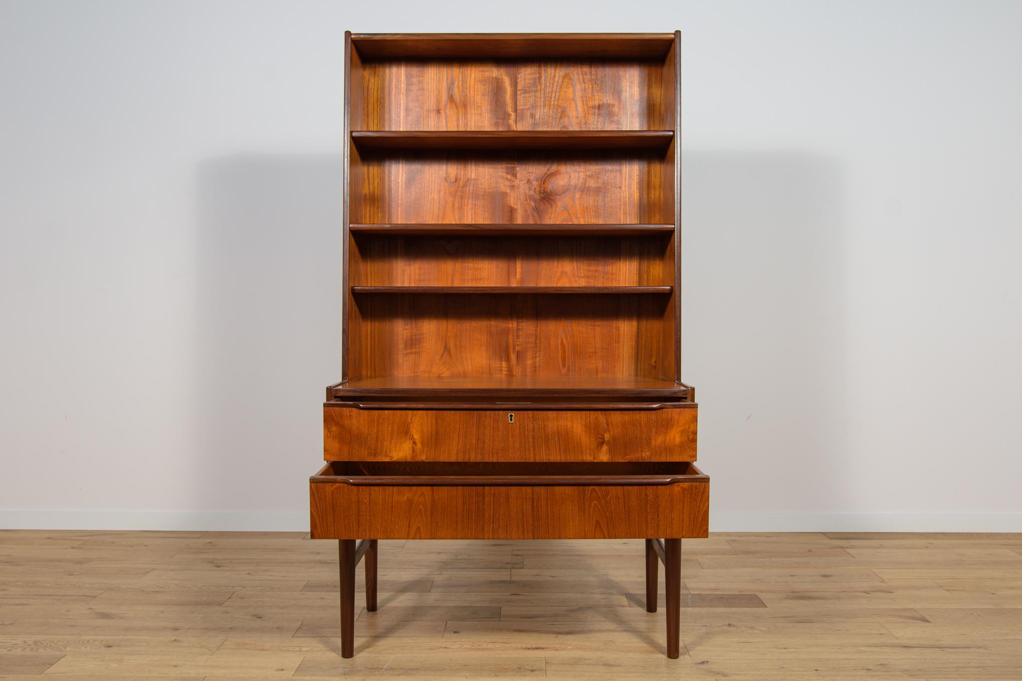 Fine XX secolo Scaffale in teak di metà secolo, Danimarca, anni '70 in vendita