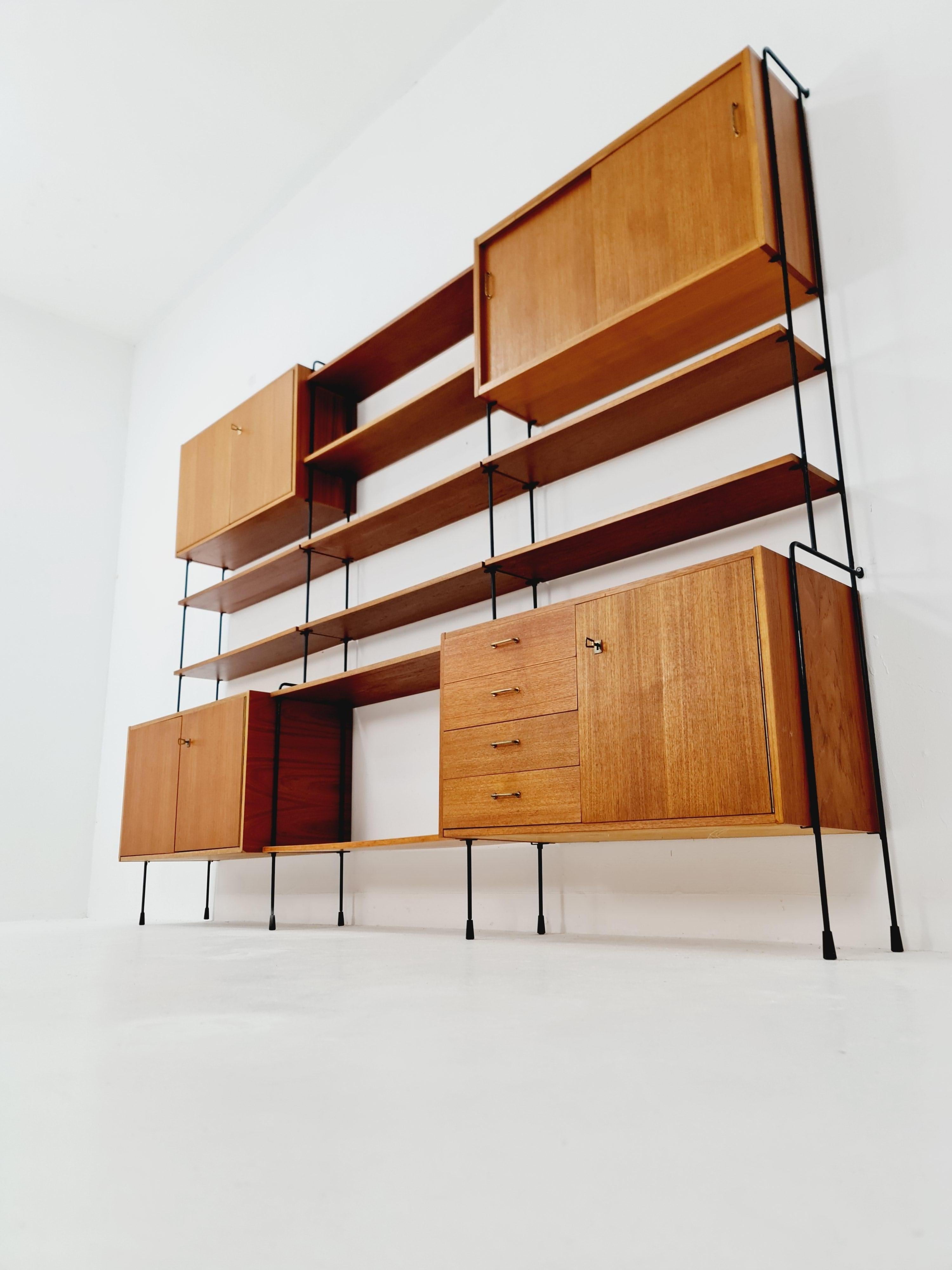 Mitte des Jahrhunderts Teak  Regaleinheit von Hilker für Omnia, Deutschland 1960er Jahre (Moderne der Mitte des Jahrhunderts)