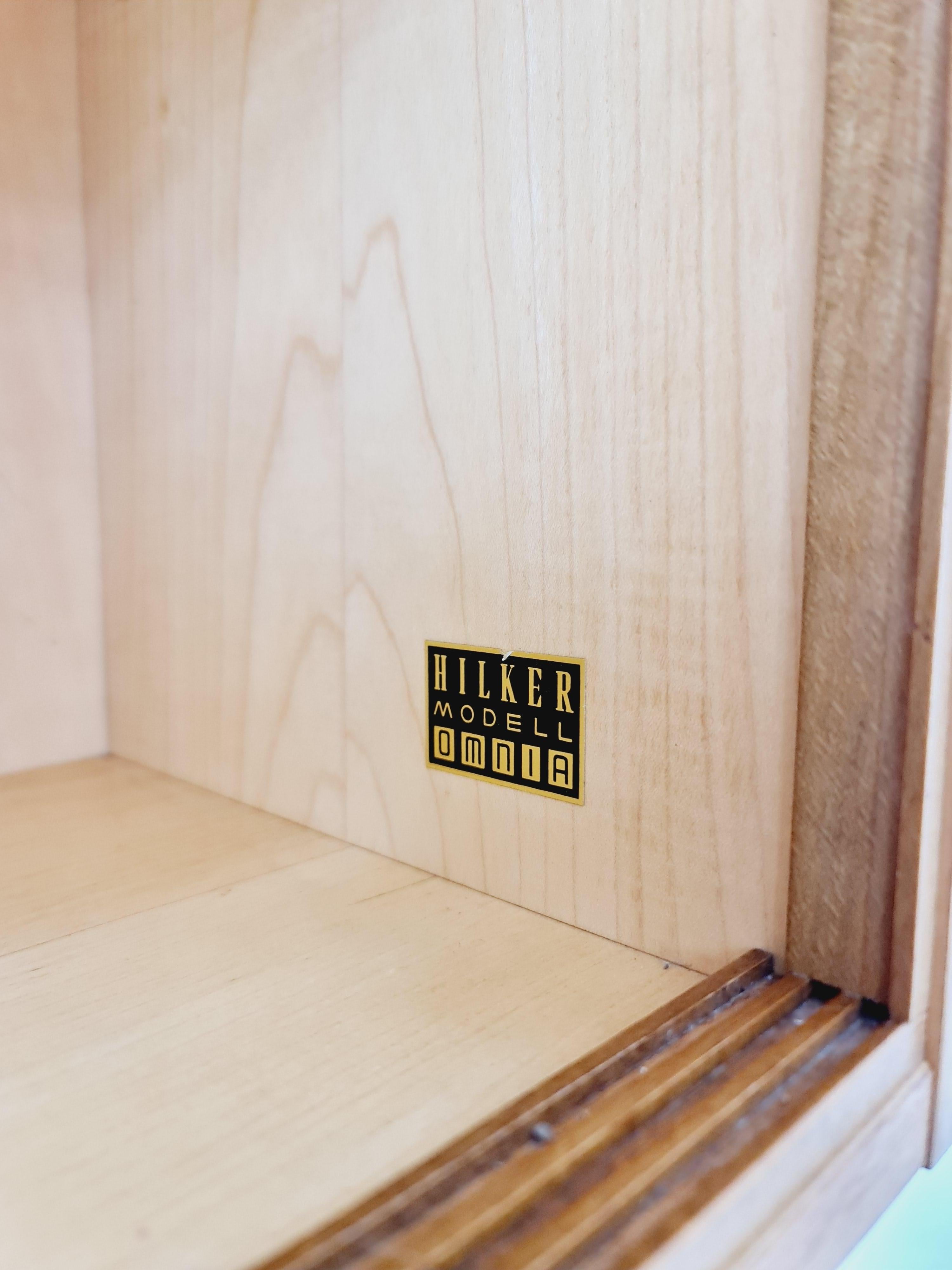 Mitte des Jahrhunderts Teak  Regaleinheit von Hilker für Omnia, Deutschland 1960er Jahre im Zustand „Gut“ in Gaggenau, DE